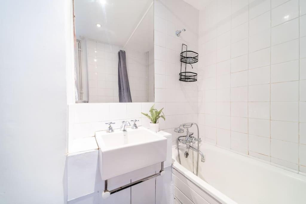 Appartamento Beautiful One Bedroom Flat In Tavistock Place *