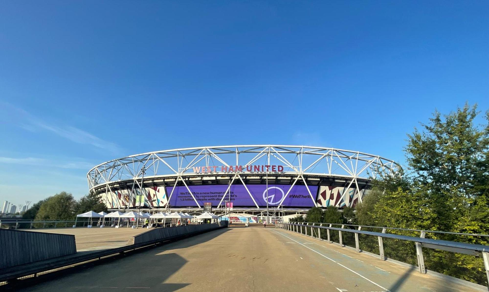 Cosy 1-Bed E15, Sleeps 4, 1 Min From Tube Station Near O2 Arena Lägenhet