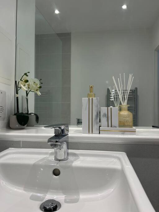 Appartement Contemporary Urban Retreat, 2-bedroom Haven By City Airport
