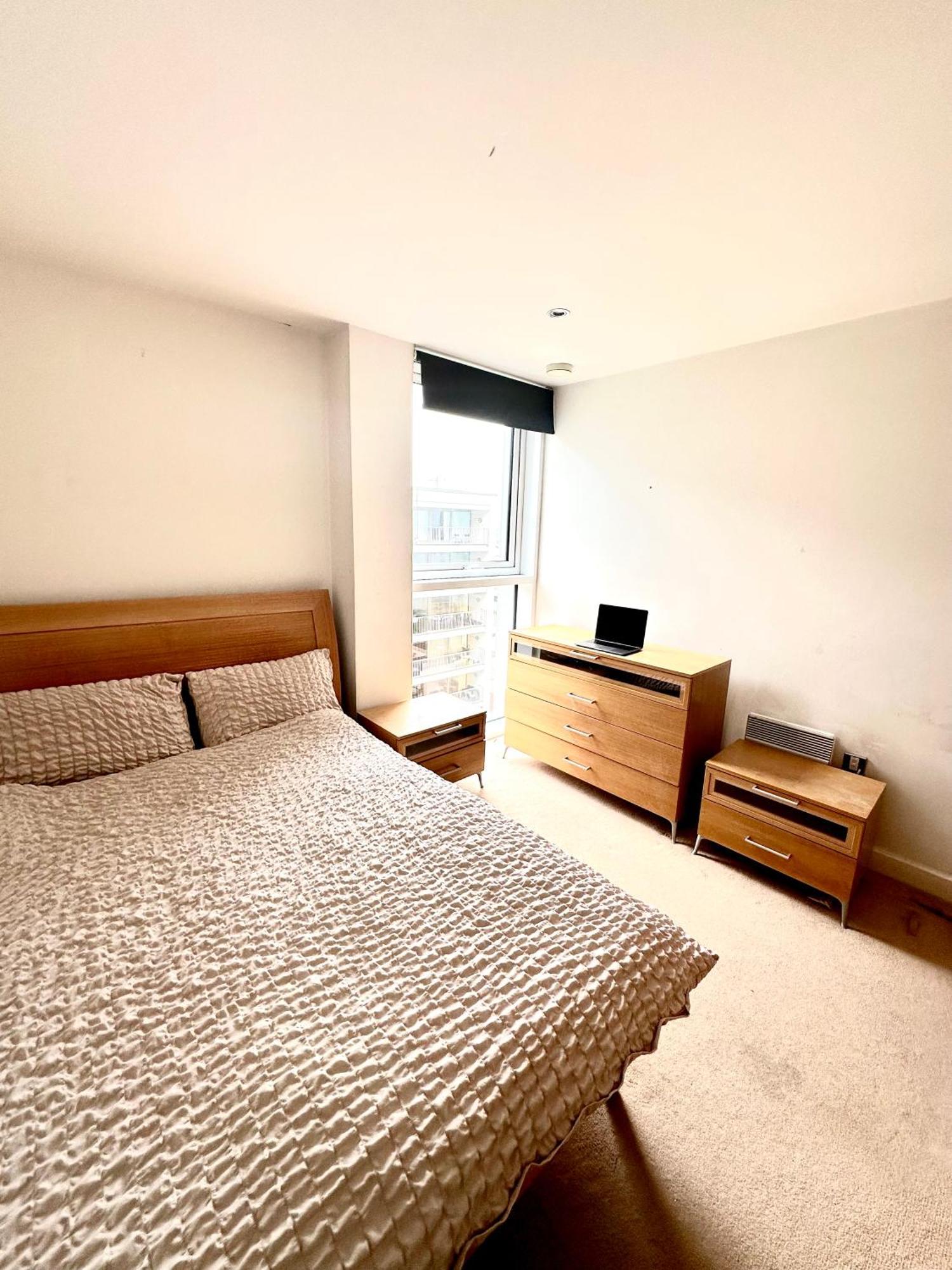 Glam Escape: Lavish Haven Apartment London