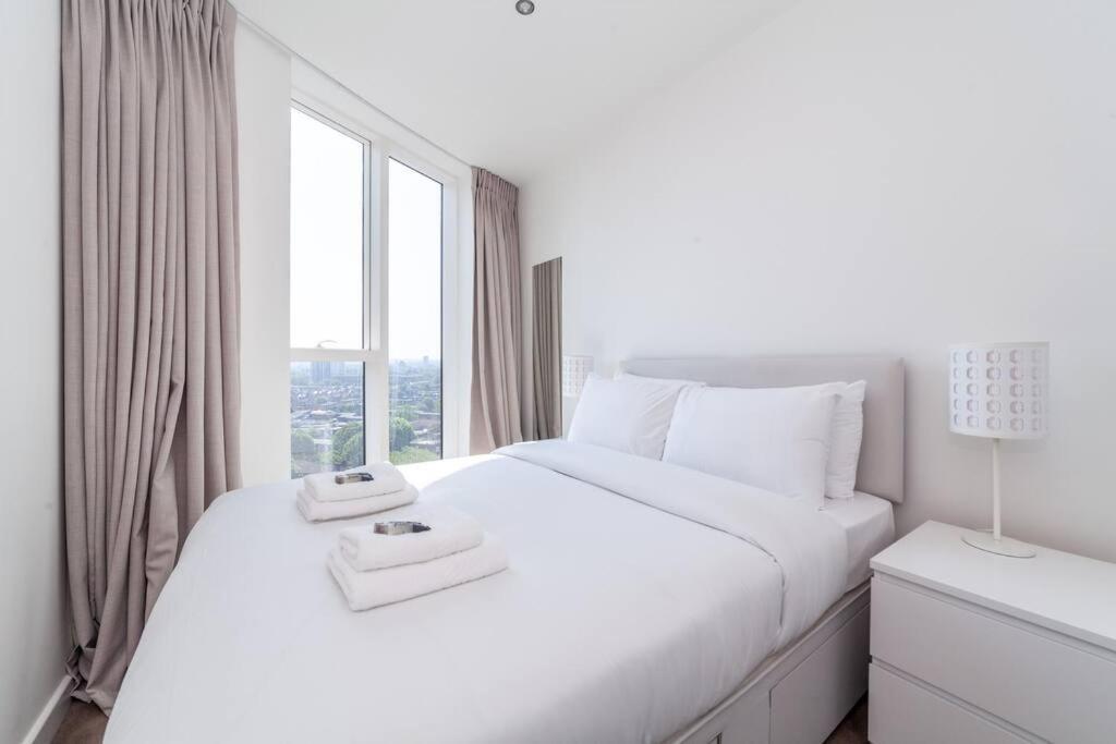 Appartement Full Of Light & Spacious 2br Residence, 9 Elms
