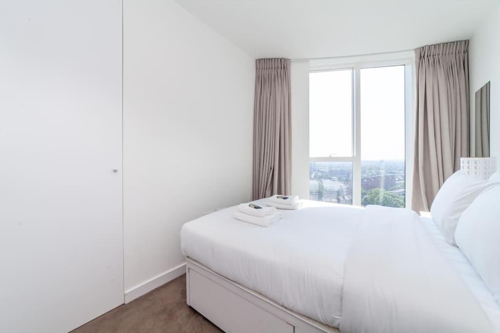 Full Of Light & Spacious 2br Residence, 9 Elms Appartement *