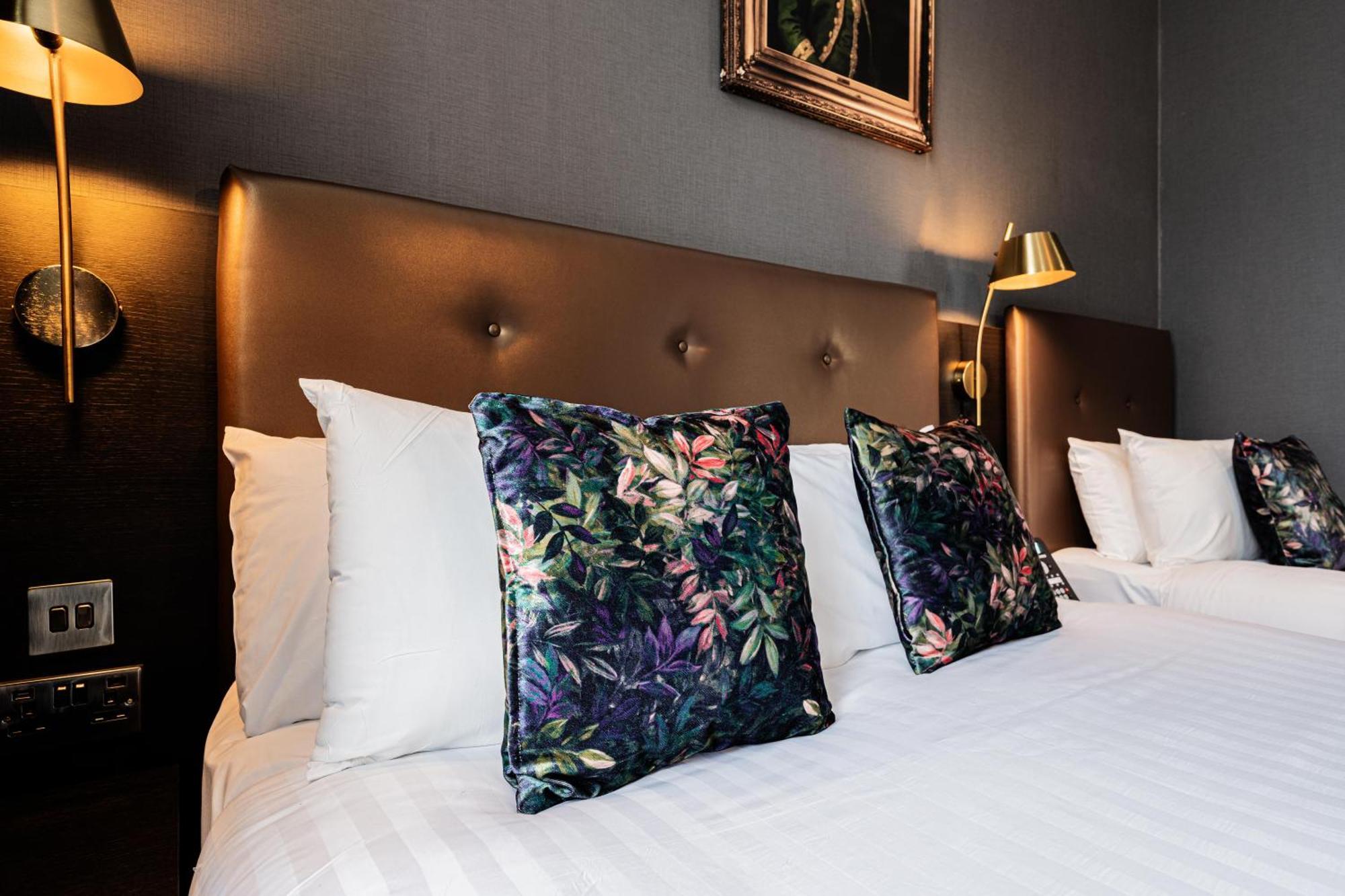 The House On Warwick 4*