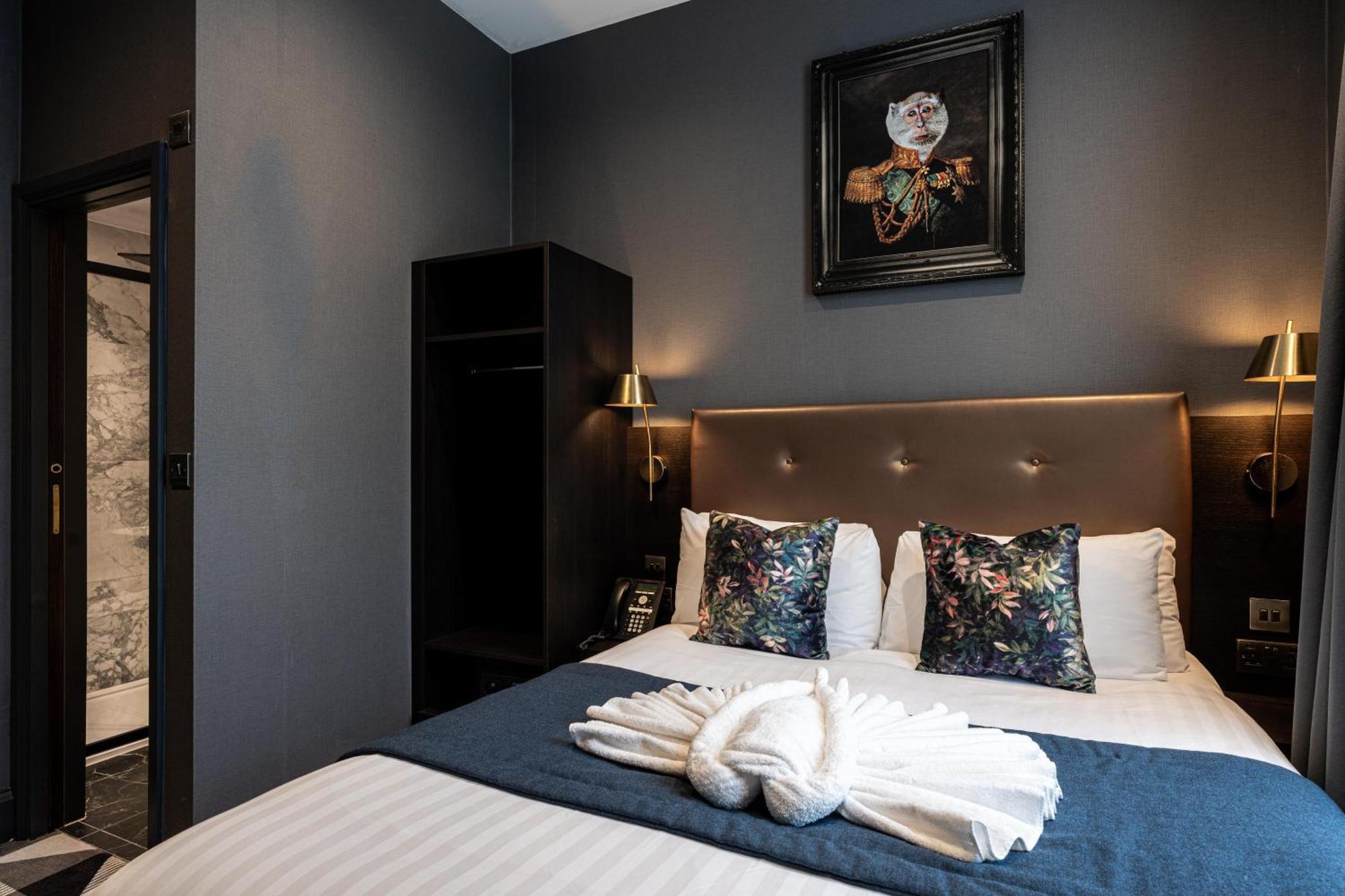 The House On Warwick 4*