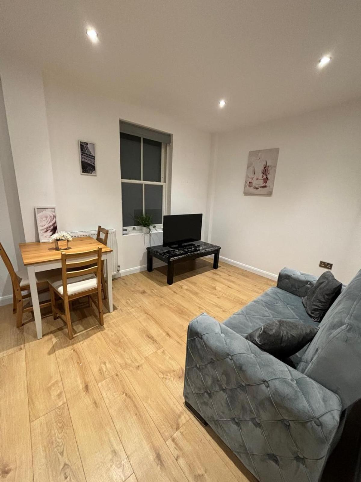 In Battersea Near Power Station/london Eye Bs3 Apartment *