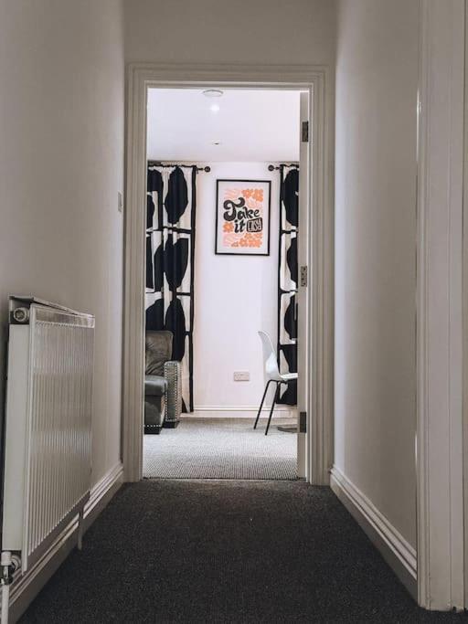 Modern 2 Bedroom Flat In Balham Apartment