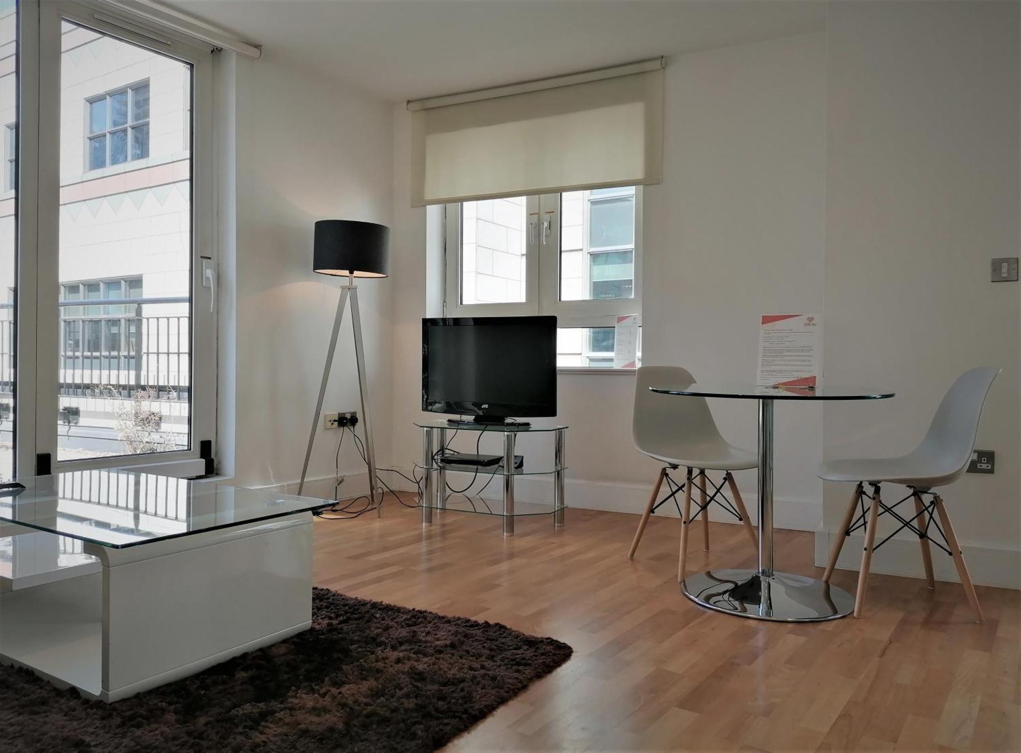 Still Life Tower Hill Executive Apartment London