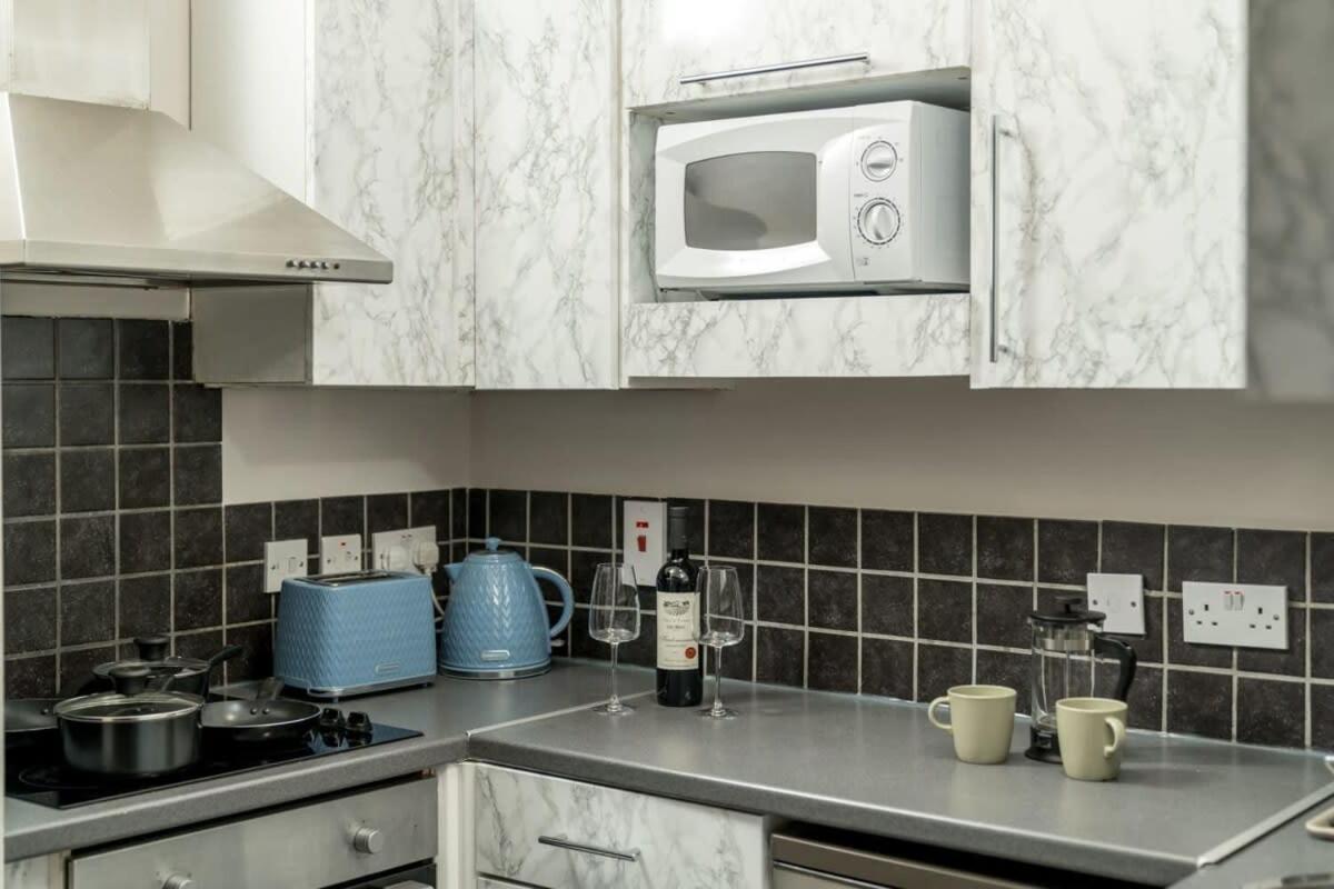 Of - Lovely Two Bedroom Lejlighed