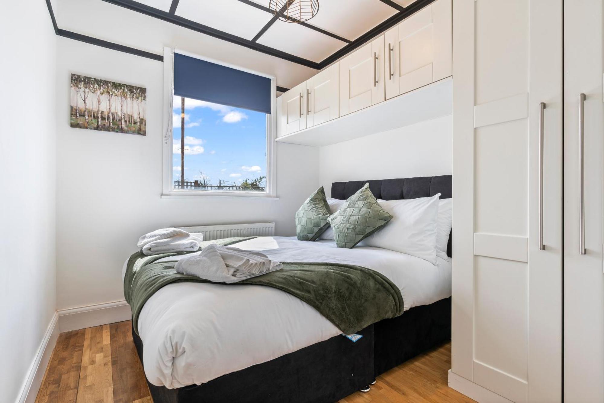 Heart Of Acton - Perfect For Large Groups Appartement *