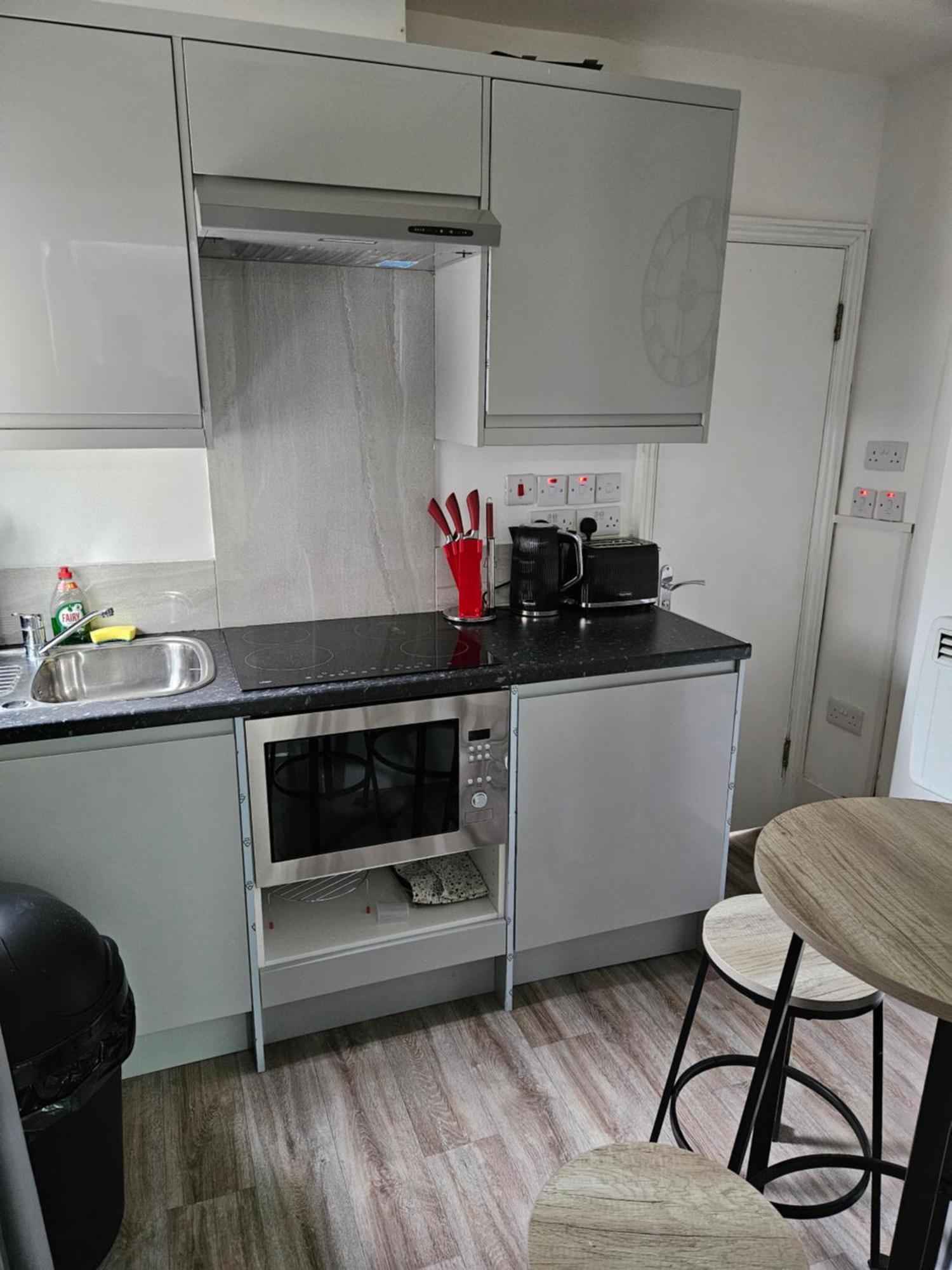 Lejlighed Cozy Ground-floor Studio, Excellent Access London