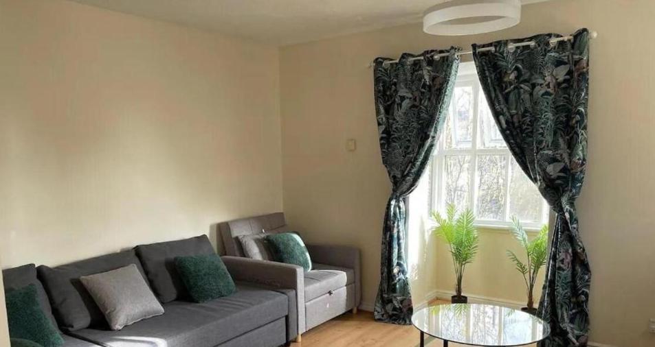 Leilighet 4min Walk Uni Of East 1br