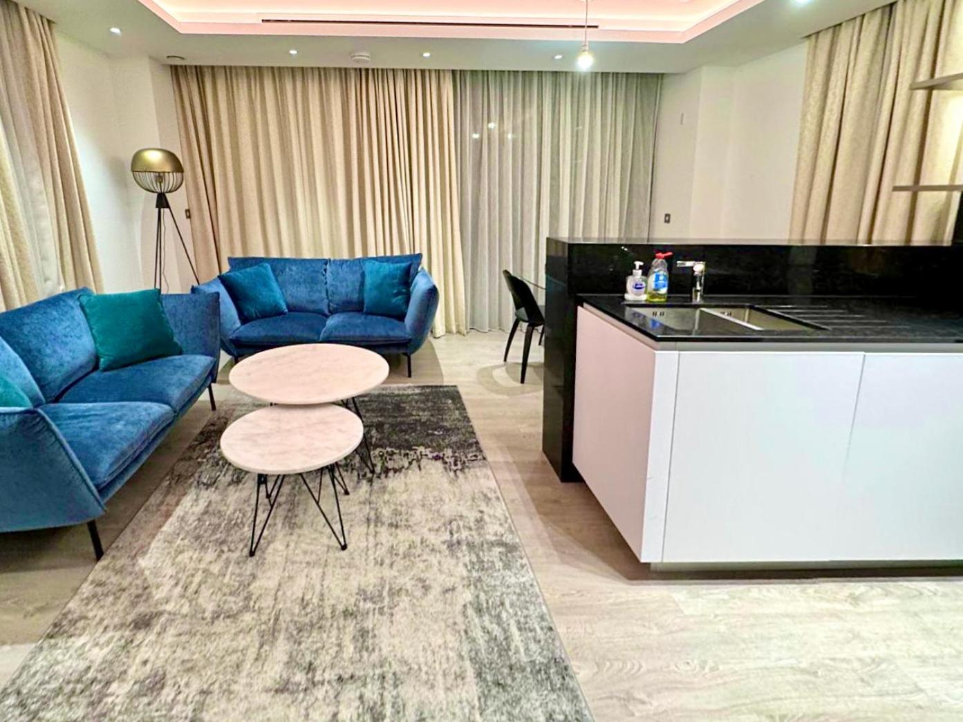 Lägenhet Avrora 2 Bedroom Luxury