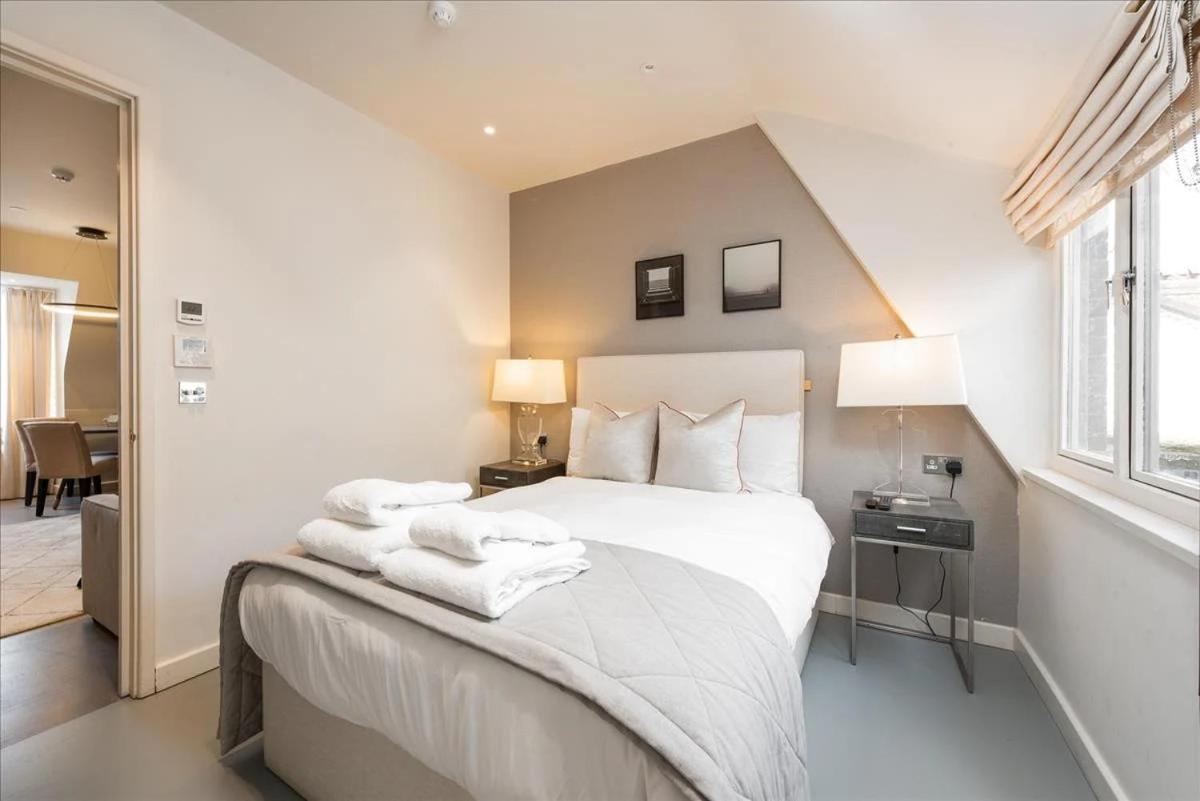Renovu Premium Homes In Kensington Apartment