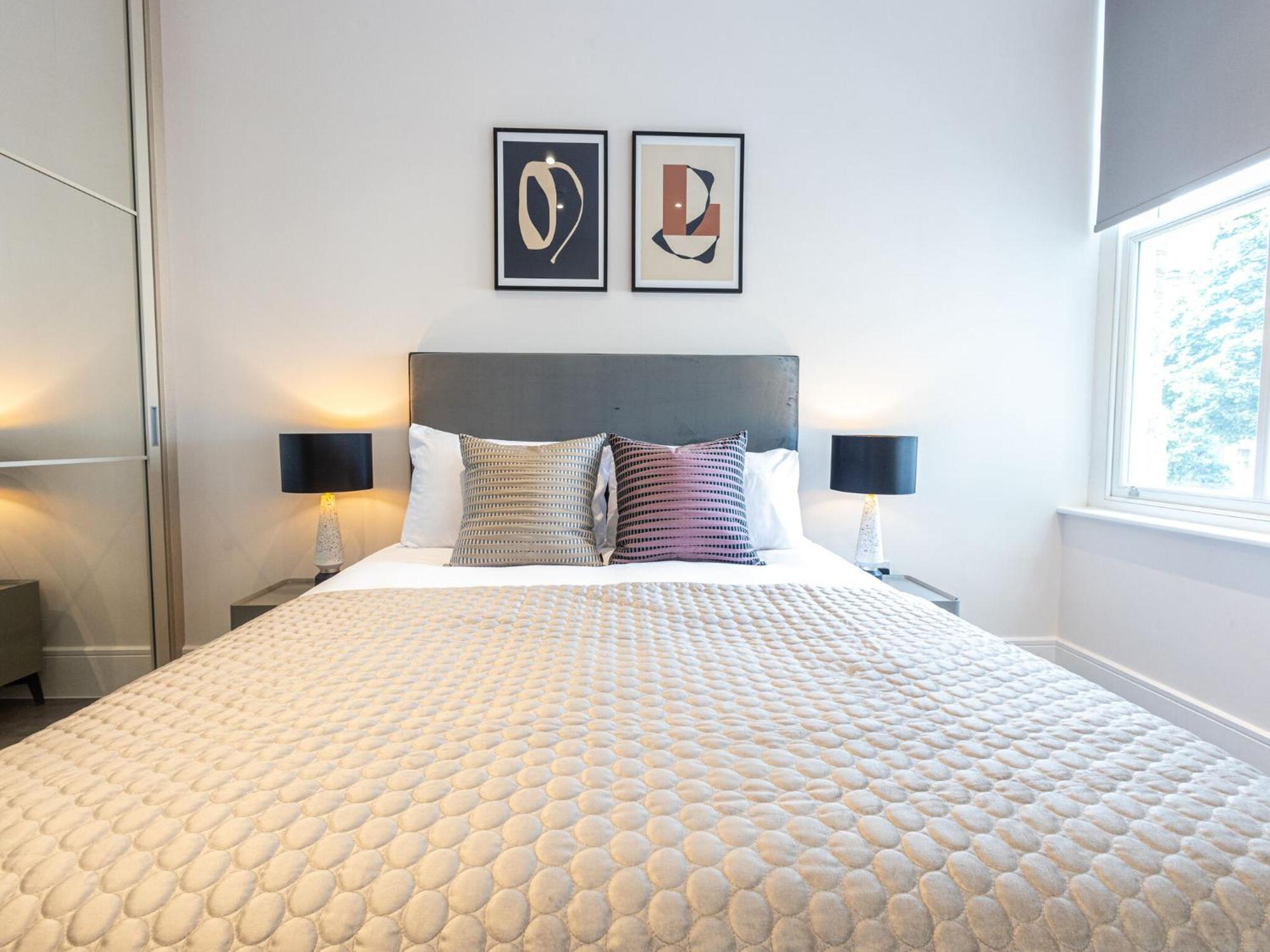 Premier Near Camden Markets Very Close To Tube Stations By Sojo *