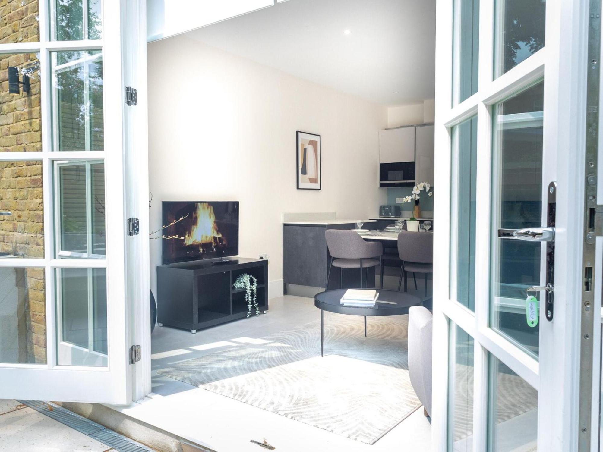 Premier Near Camden Markets Very Close To Tube Stations By Sojo *