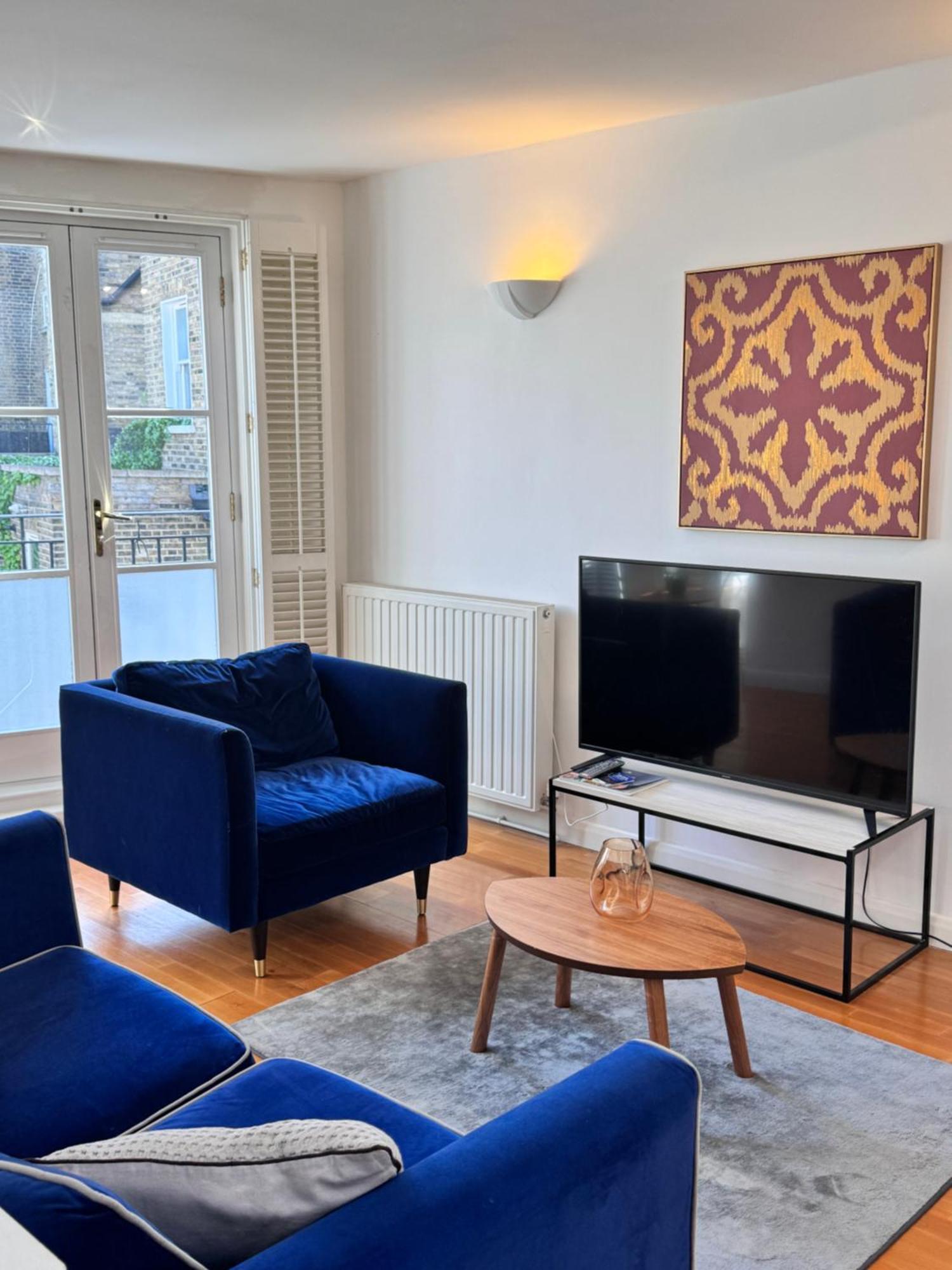 The Heart Of Kensington Mews - 3 Bedrooms House-private Entrance-hyde Park Walk Away-green Park 9 Minutes Underground- The Of With Glamour Of Kensington *