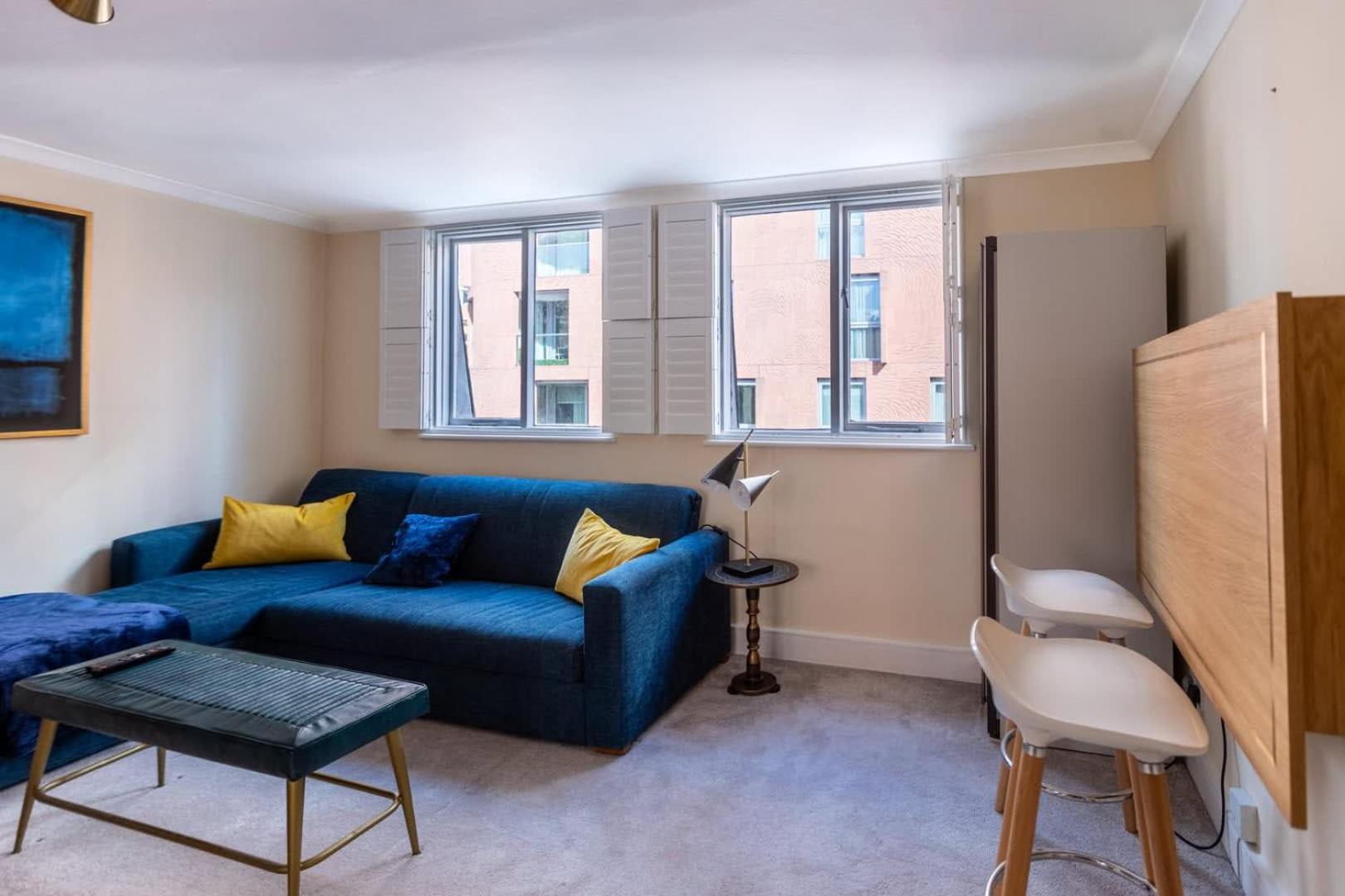 Westminster Charm With Roof Terrace London