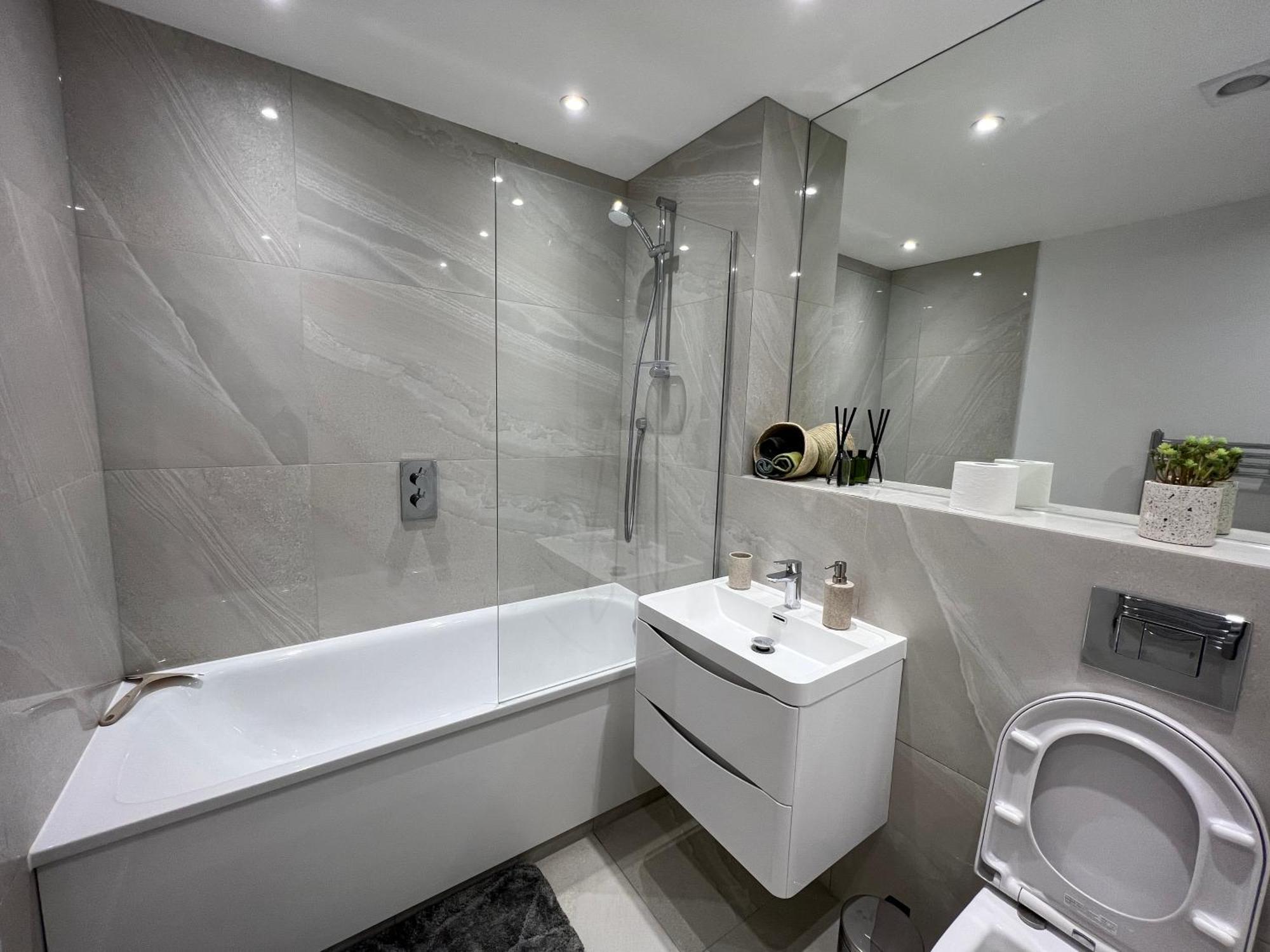 Lägenhet C1, Luxury 2 Bedroom Flat In Wembley *