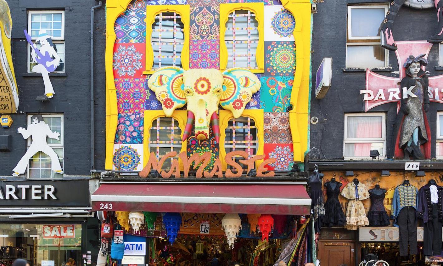 Stylish 1-minute Walk To Camden Town Metro, Shops, Cafes, Bars & Restaurants With Shared Bathrooms Séjour chez l'habitant *