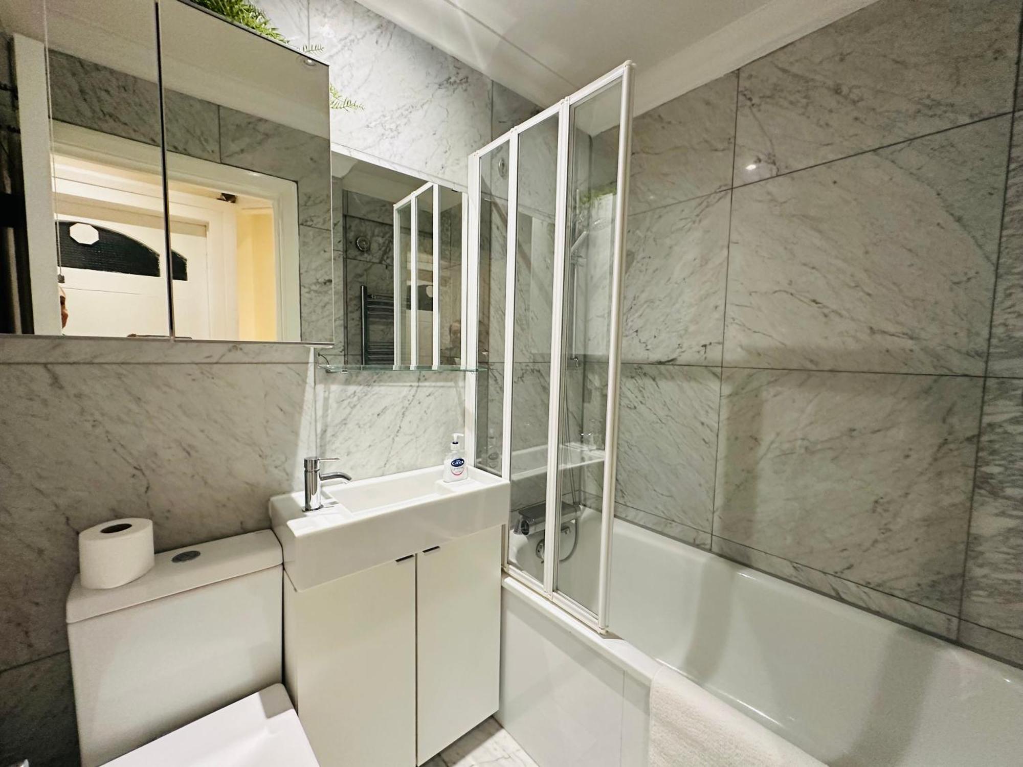 Charming & Modern Apartment, Heart Of Notting Hill, Prime Location, Close To Kensington Palace & Oxford Street Apartment London