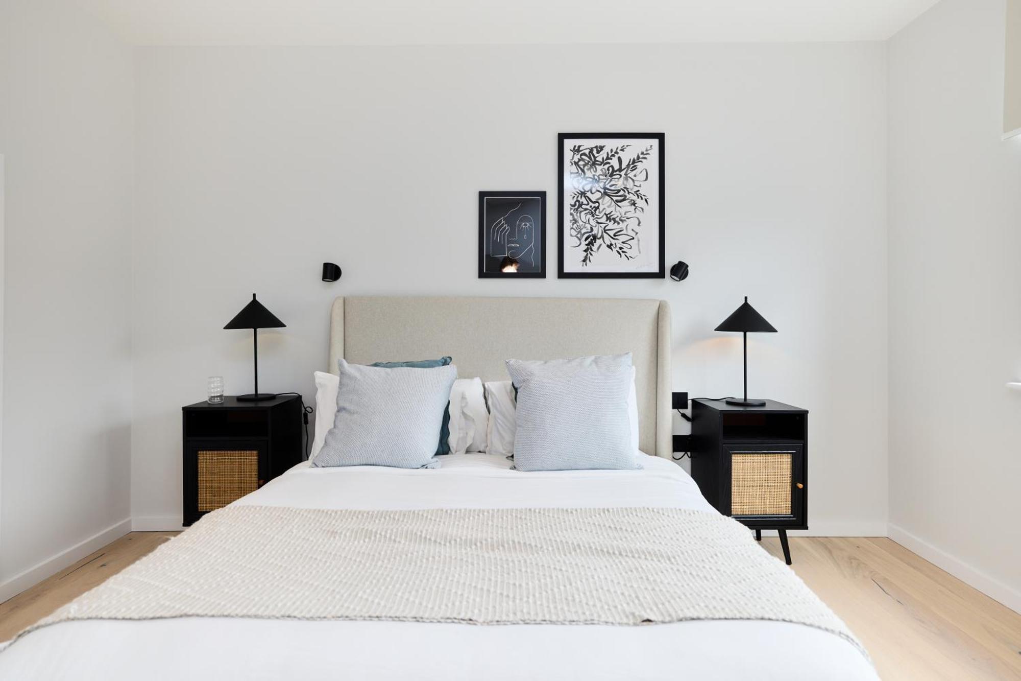 The Brondesbury Hideaway - Stylish 3bdr Flat With Balcony & Parking Apartment