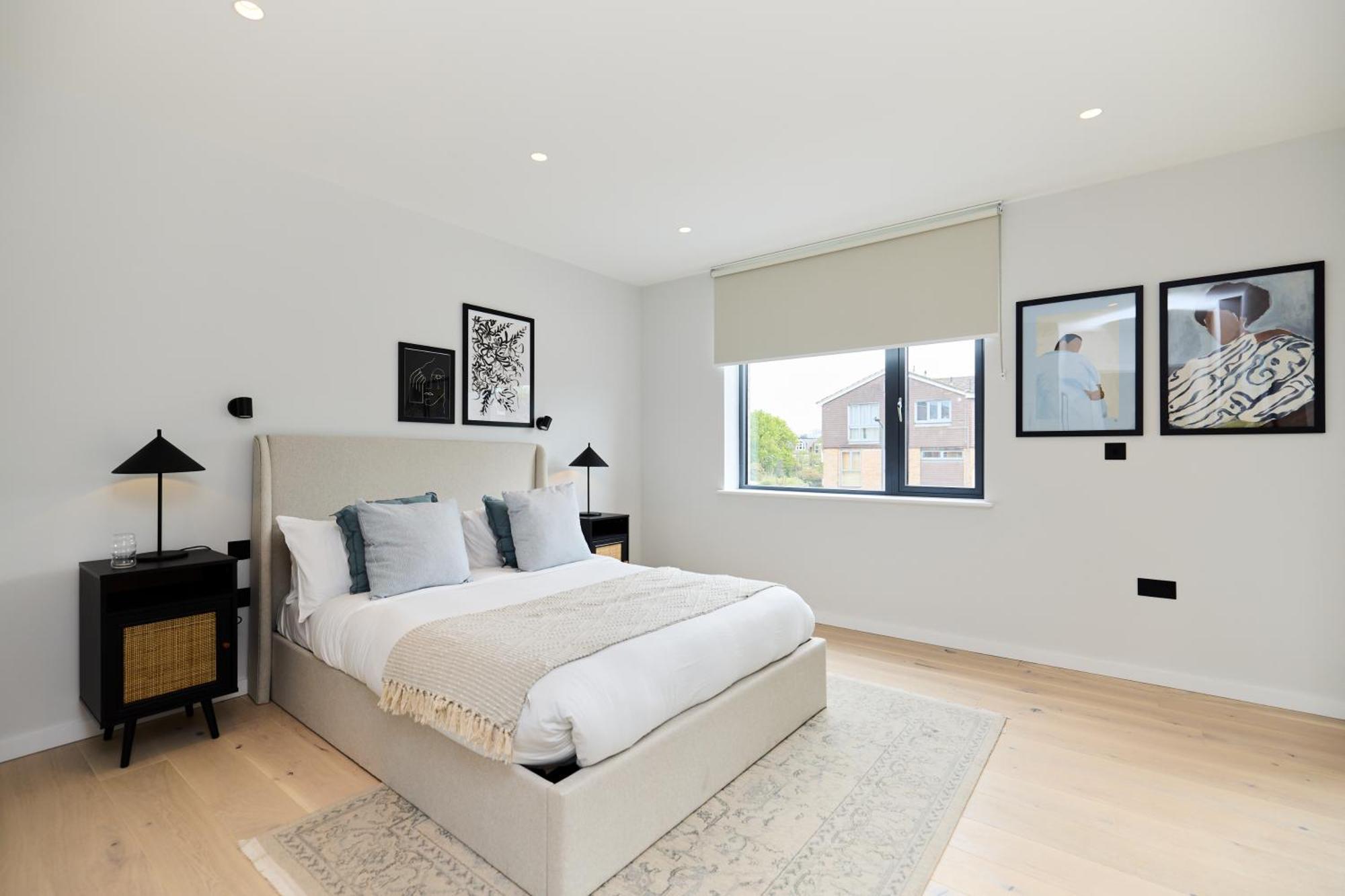 Apartment The Brondesbury Hideaway - Stylish 3bdr Flat With Balcony & Parking