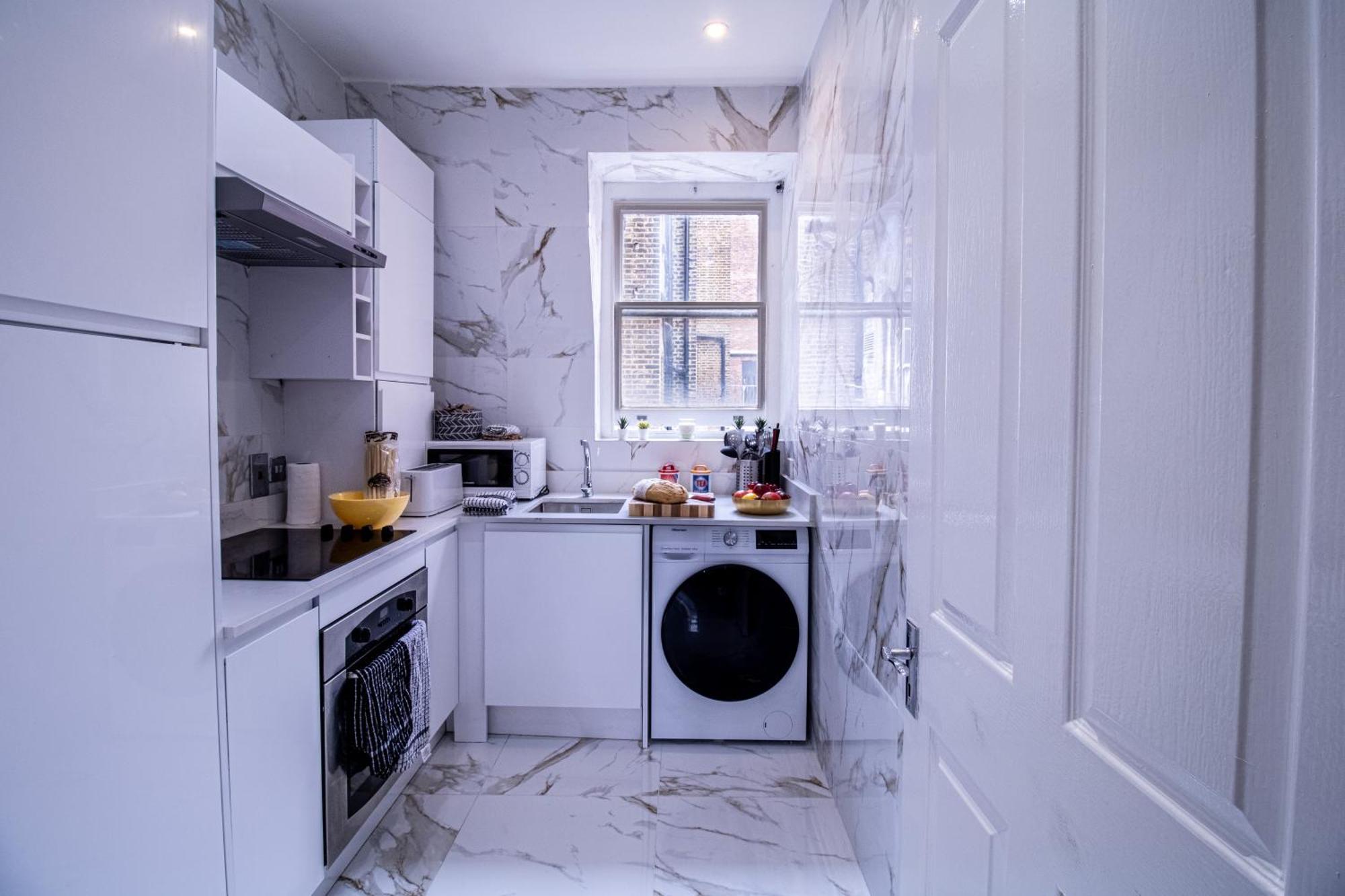 Modern 2-bedroom On Oxford Street 8gc Leilighet London