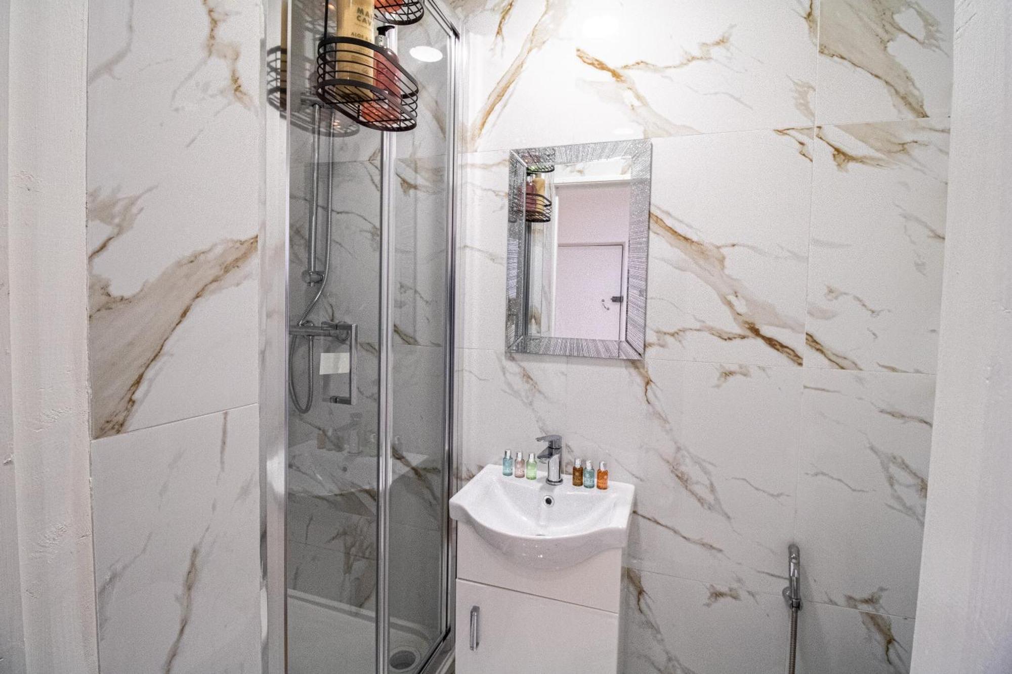 Modern 2-bedroom On Oxford Street 8gc Leilighet London