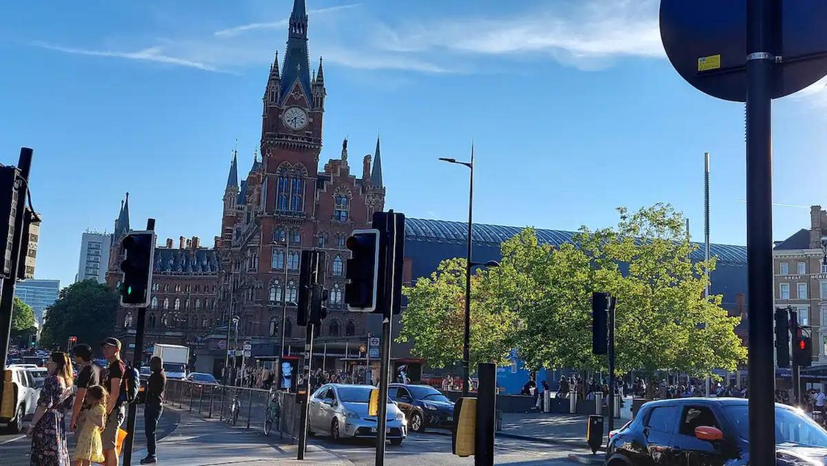 St Pancras Private *