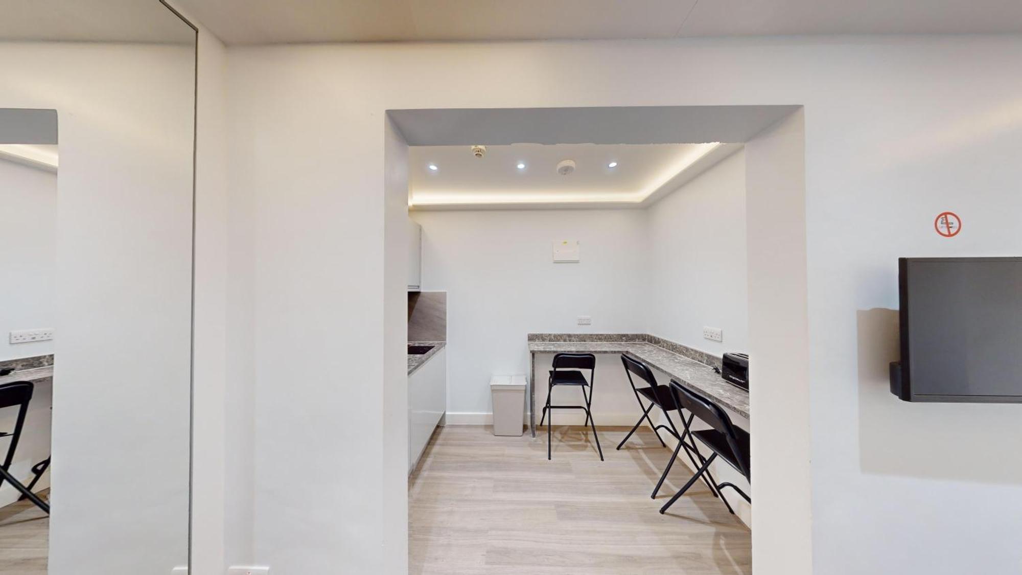 Msk Premium Apartment London