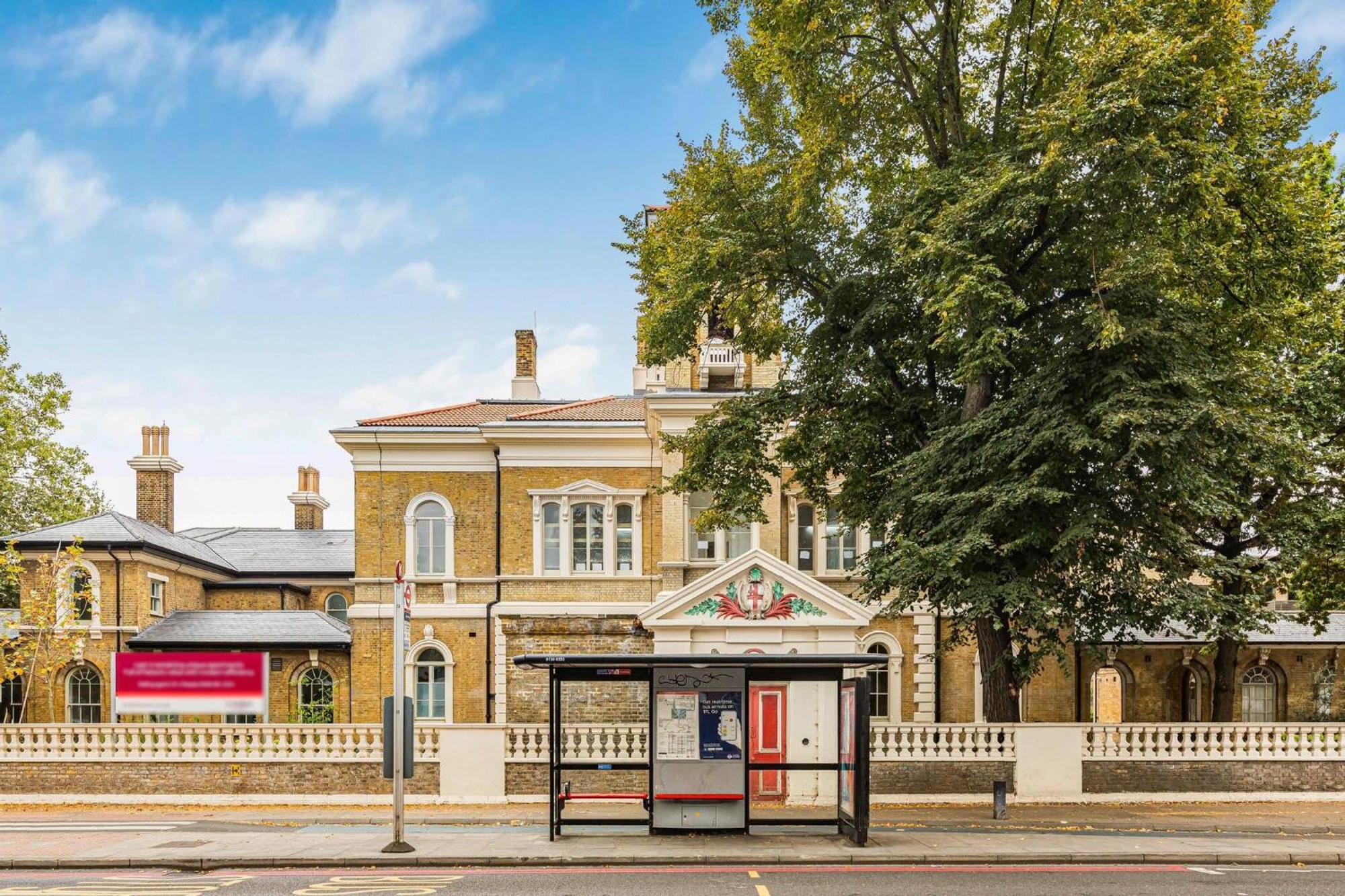Designer 2bed 3bath Duplex - 20mins2central London! Appartement