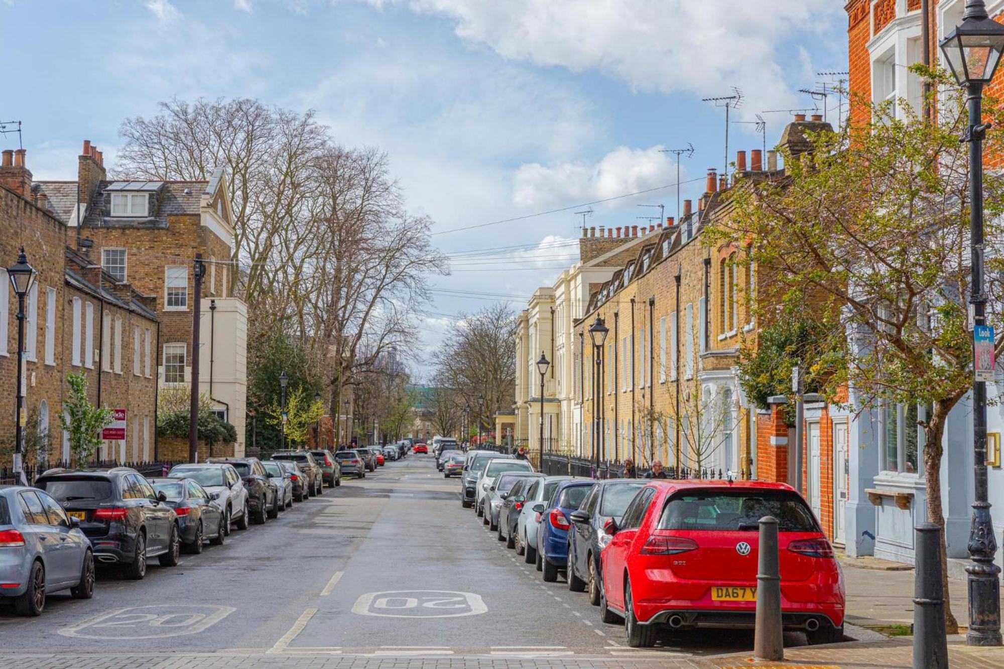 Designer 2bed 3bath Duplex - 20mins2central London! Londres