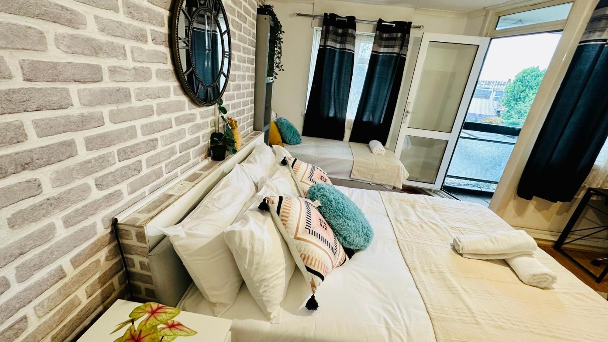 Bed & Breakfast Whites *