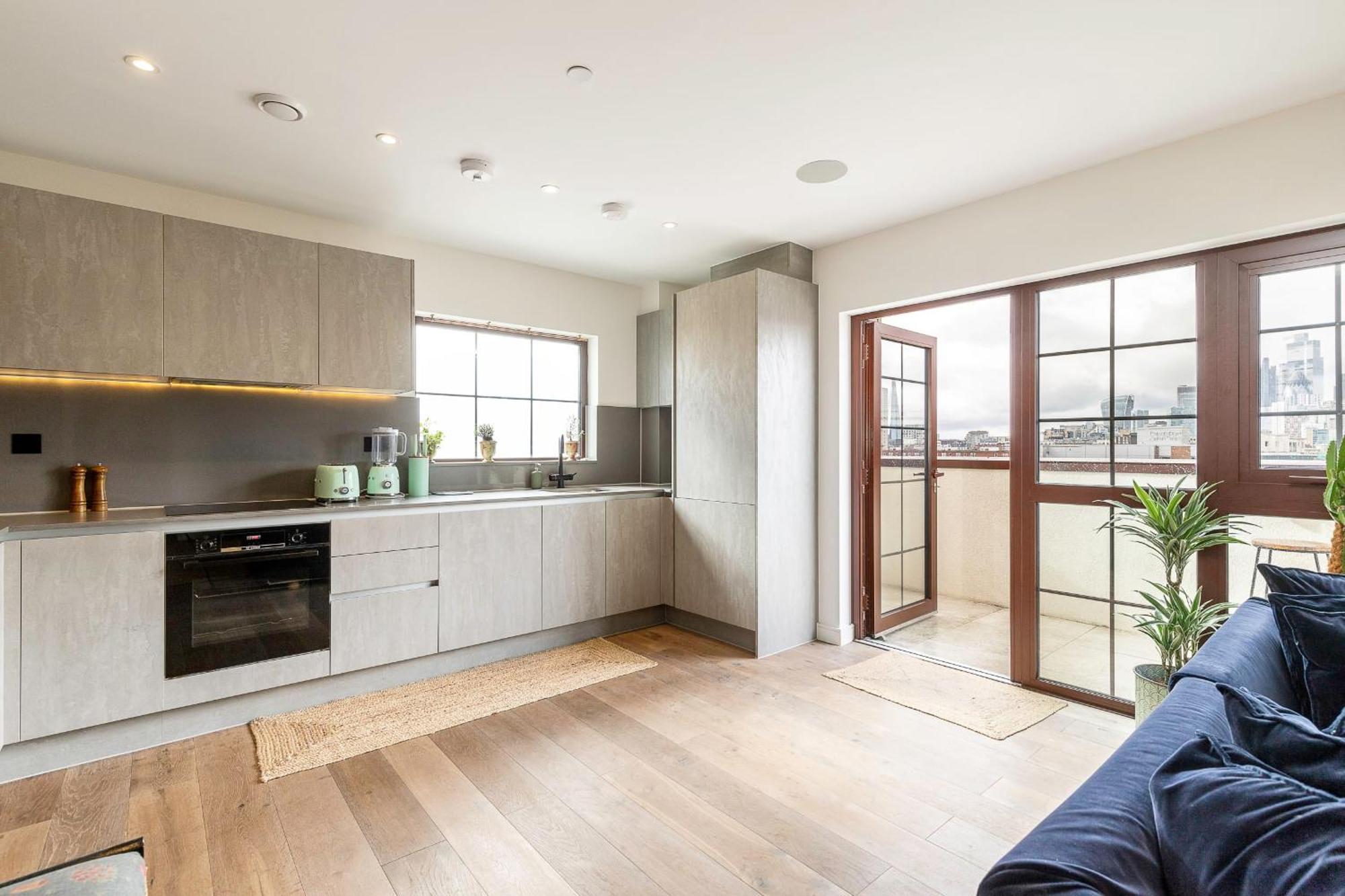 View Spacious 2 Bedroom Penthouse Apartment
