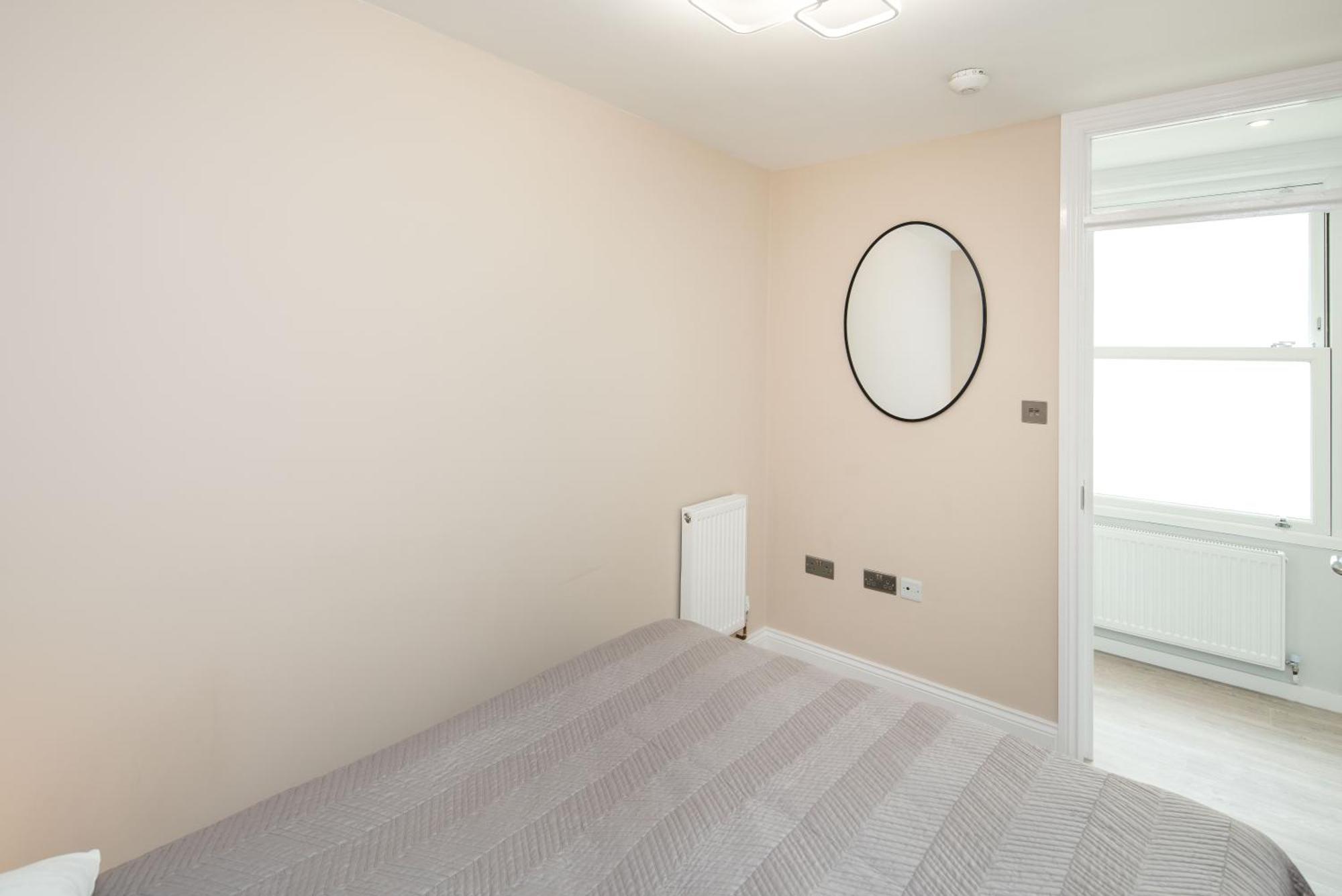 Appartamento Tranquil Trio Bedrooms Londra