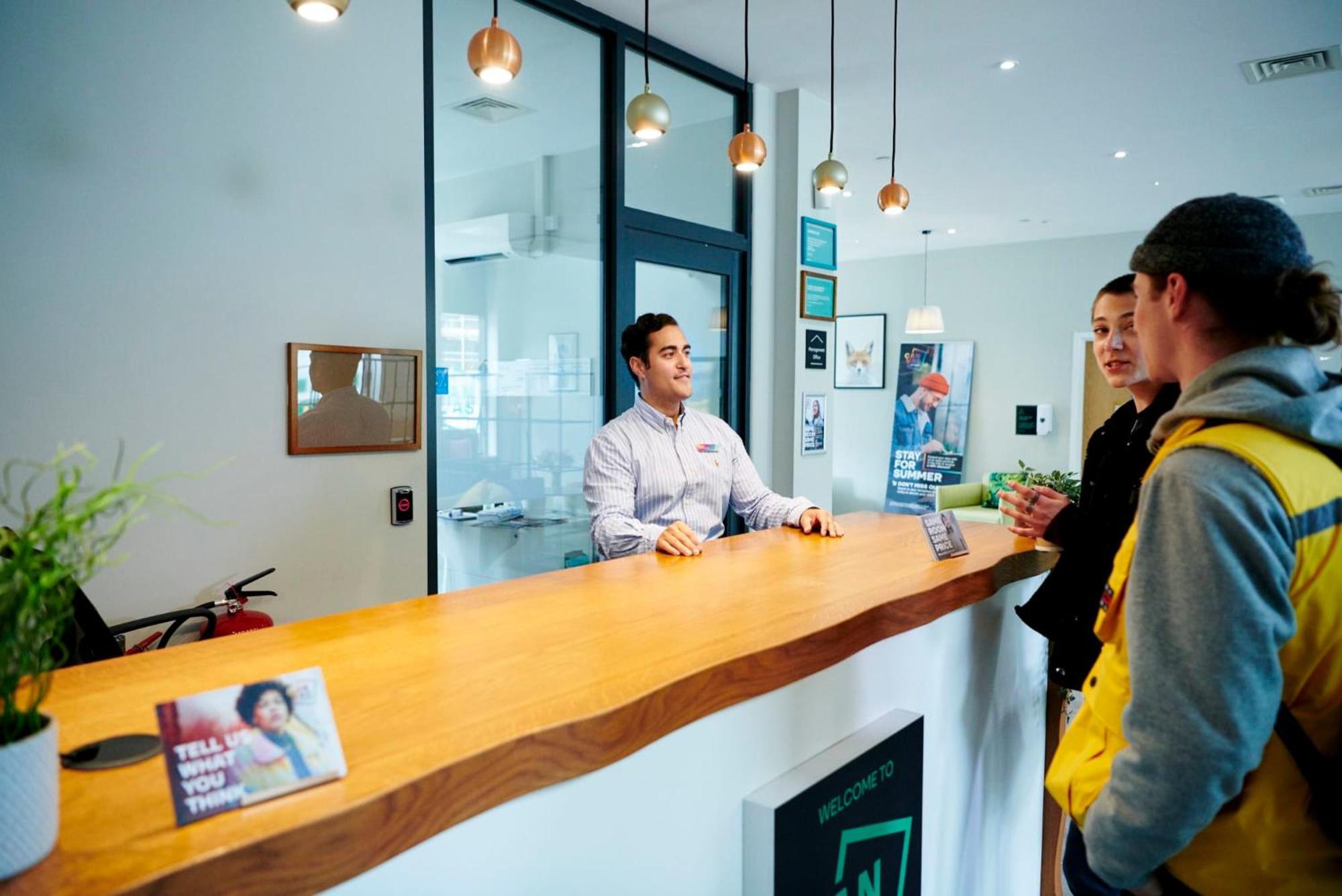 For Students Only Private Bedrooms With Shared Kitchen, And At Canvas Walthamstow In Appartement Londres