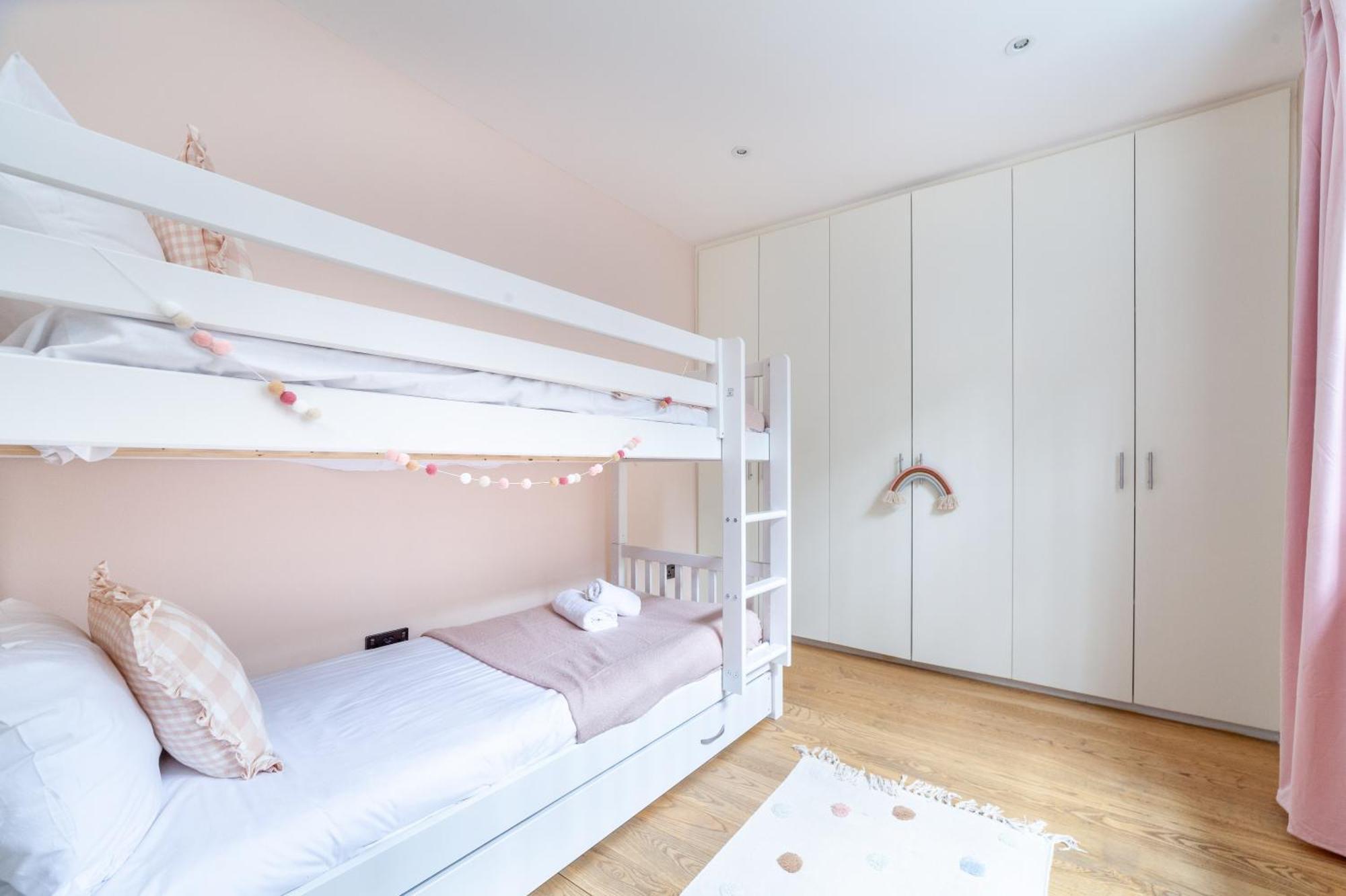 Stylish & Central 2-bed, 2-bath In Notting Hill Leilighet