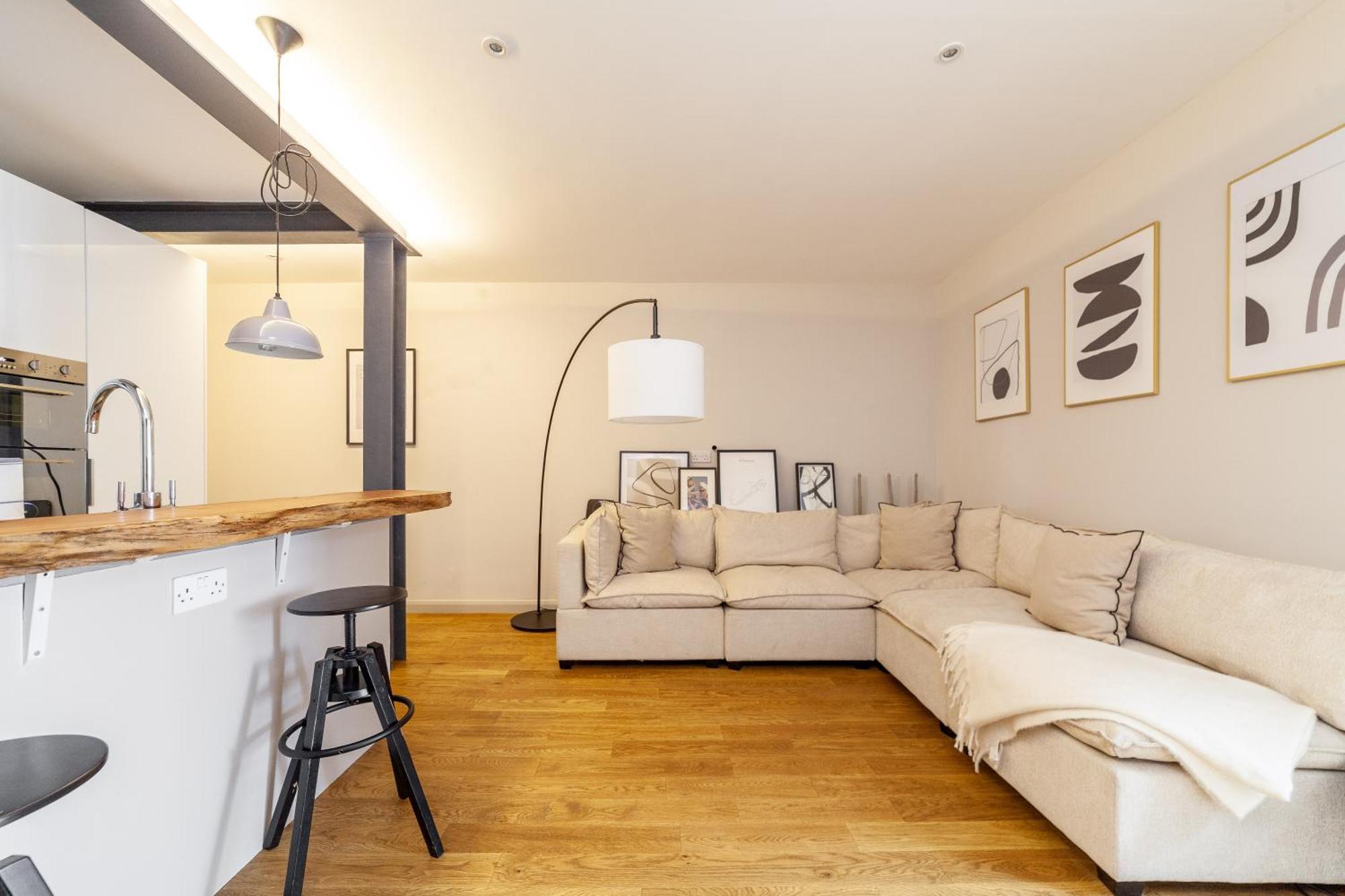 Stylish & Central 2-bed, 2-bath In Notting Hill Leilighet London