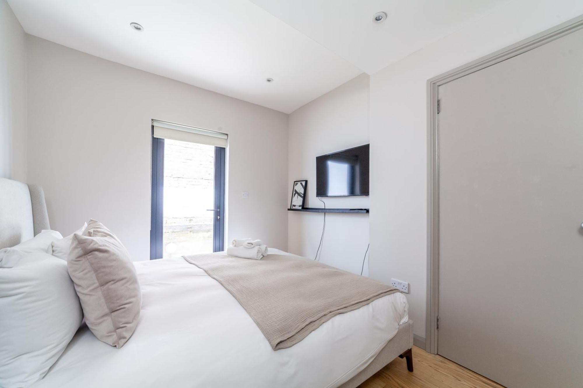 Leilighet Stylish & Central 2-bed, 2-bath In Notting Hill *