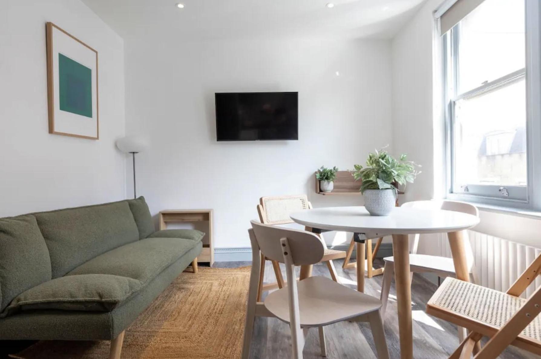 Urban Chic: Stylish 1-bed In The Heart Of The City Appartamento Londra