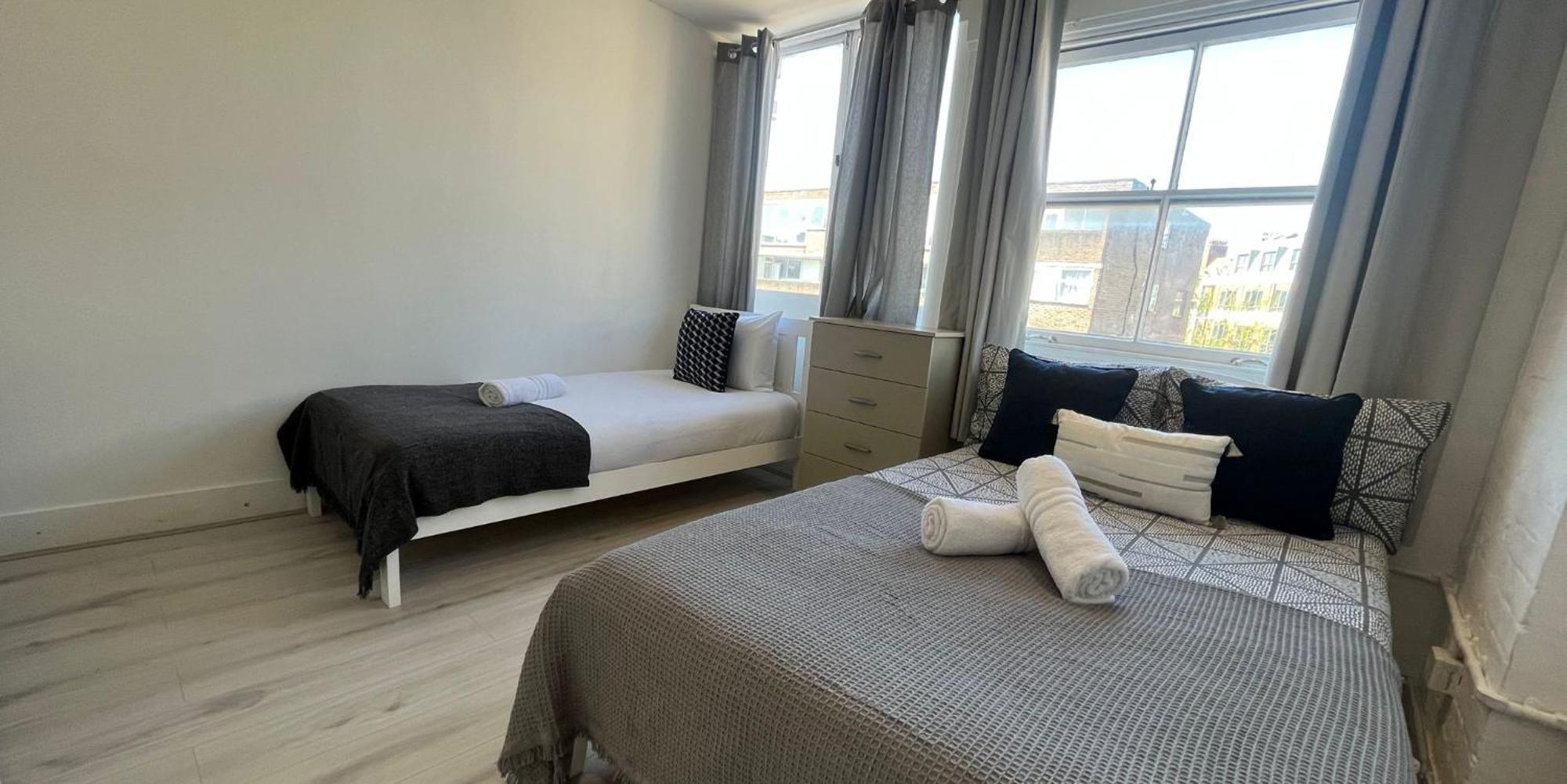 Nifty 2 Bedroom Flat In Goswell Rd Lägenhet