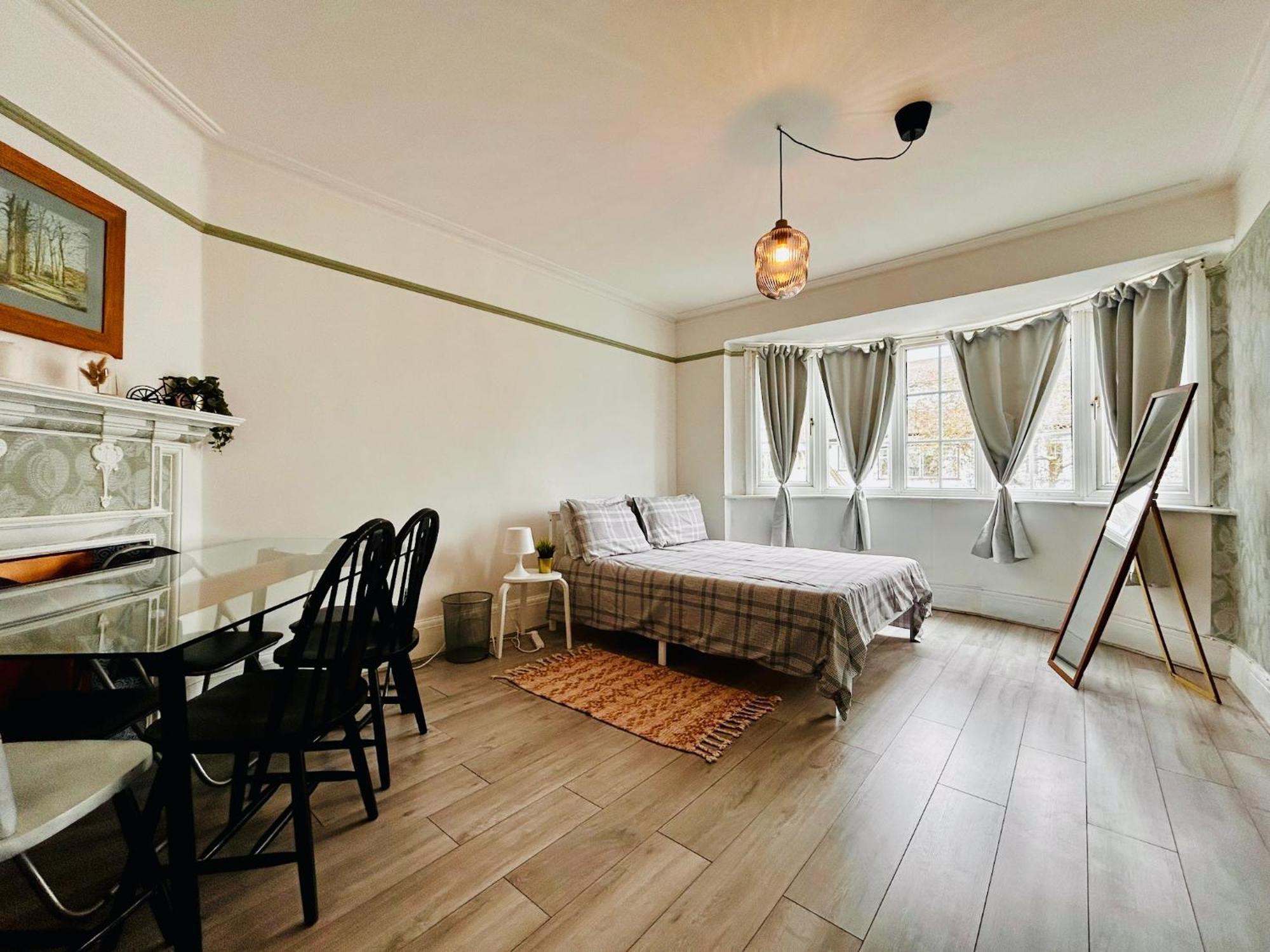 Rest Boutique Golders Apartment London