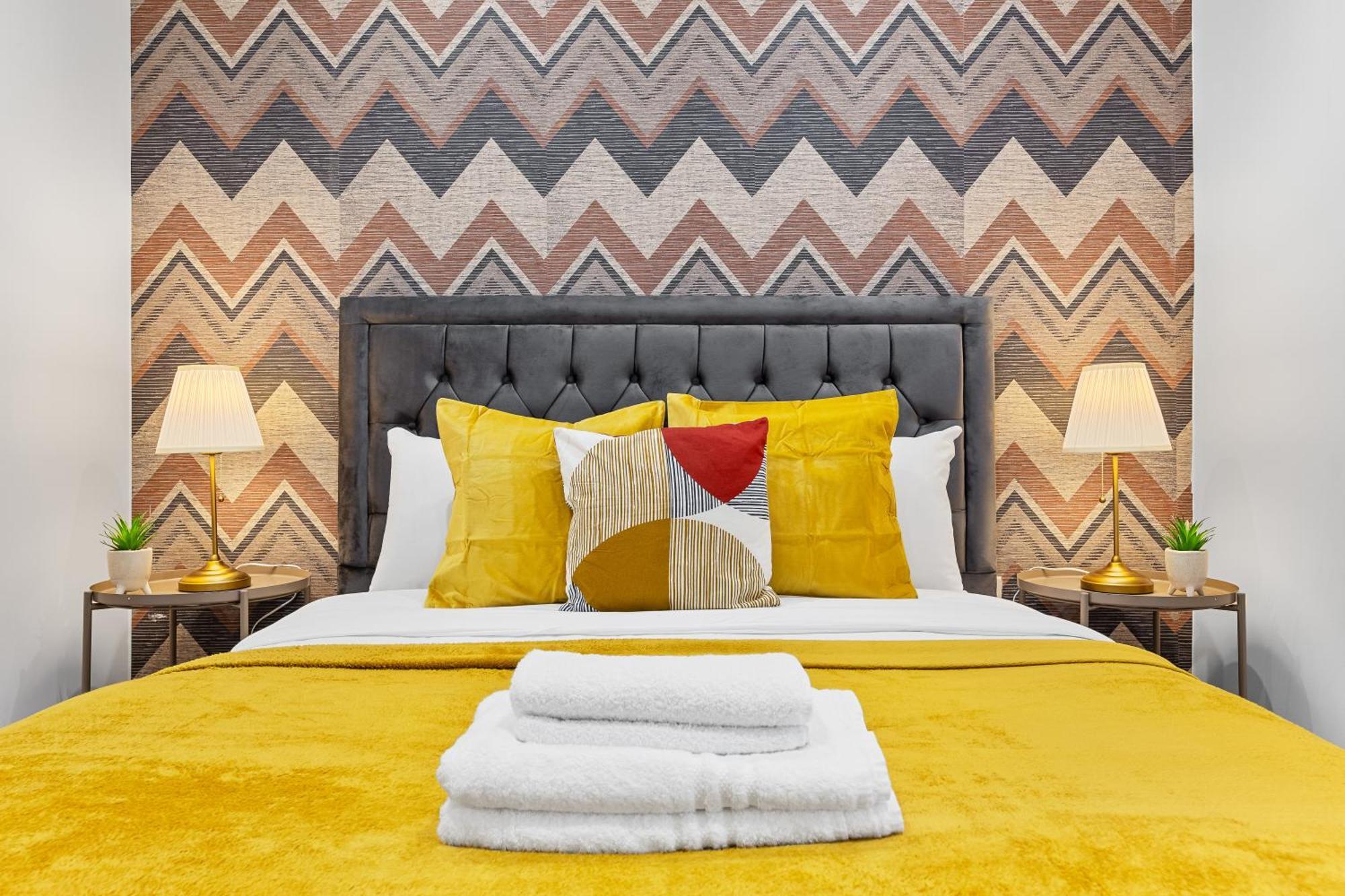Stylish One Bedroom Flat - Sleeps 5 - Near Heathrow - Ub3 * Londen