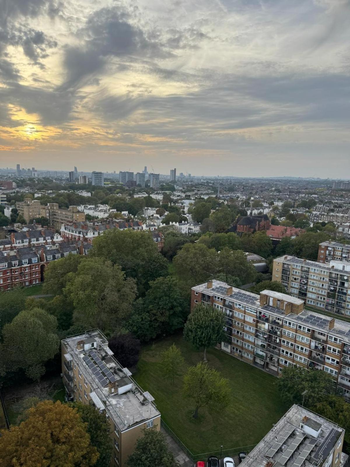 Two Bedroom Edgware Road * Londen