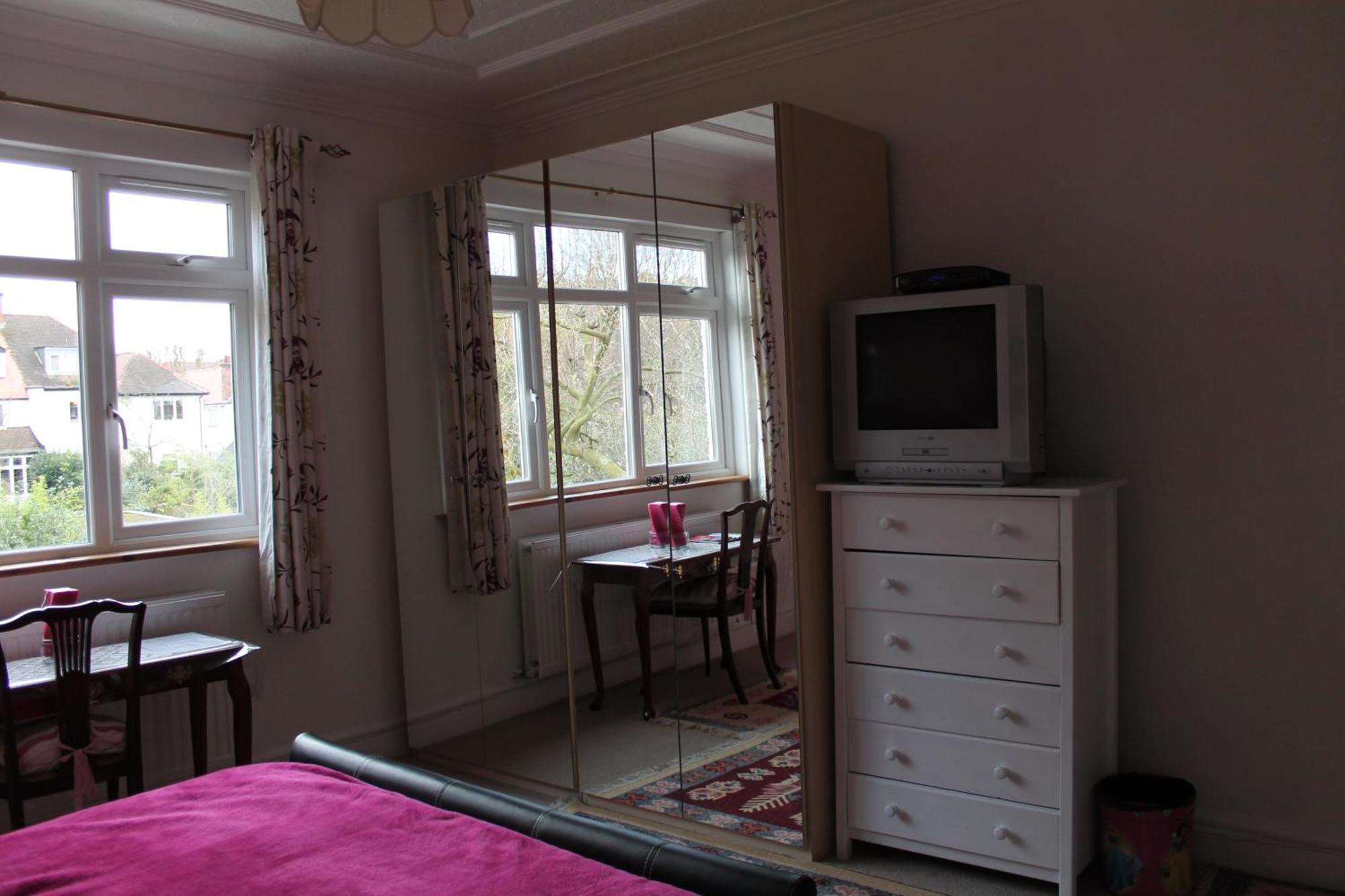 Saint Gabriel'S Road Guesthouse