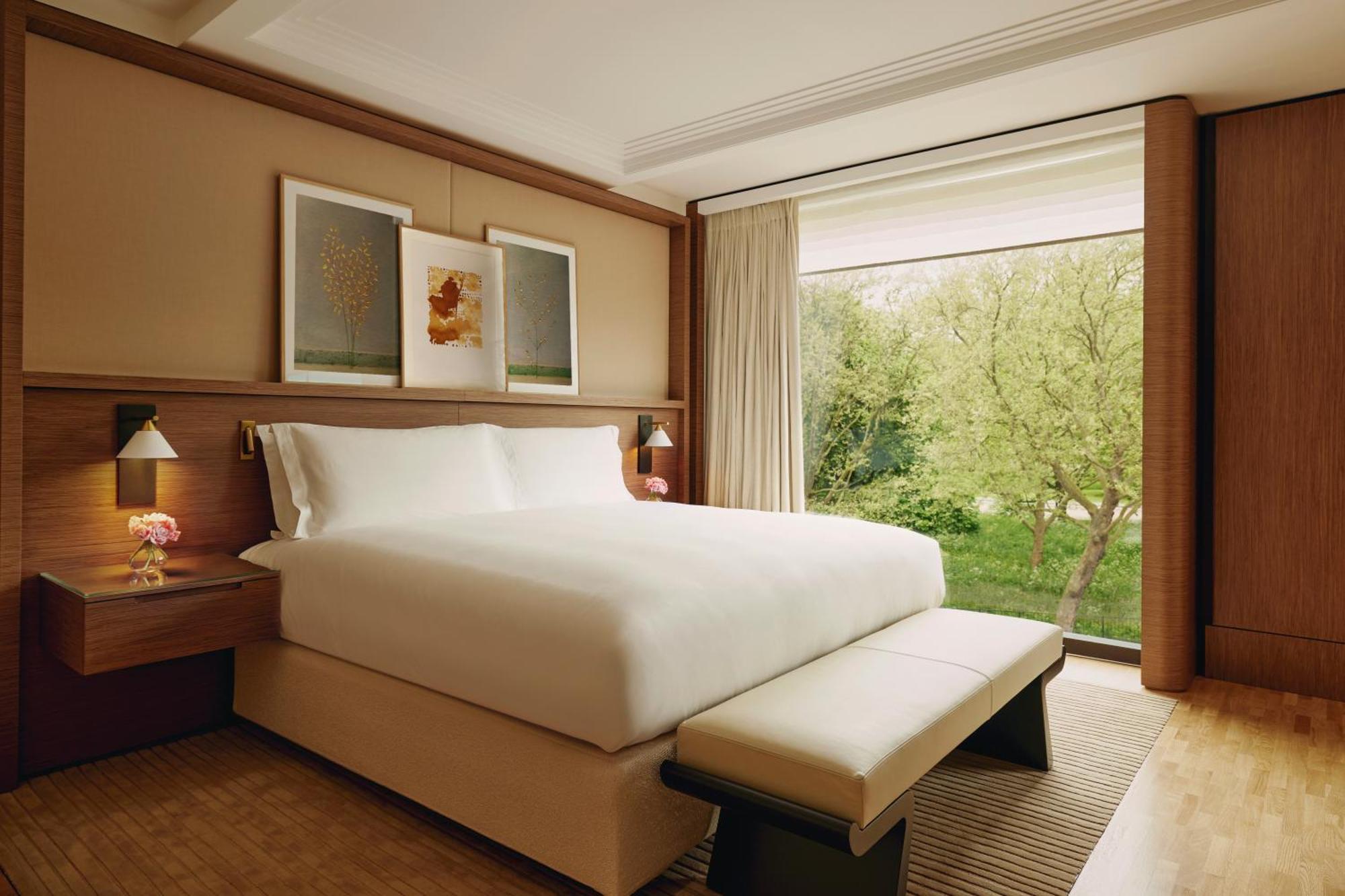 The Emory, Maybourne Hotell