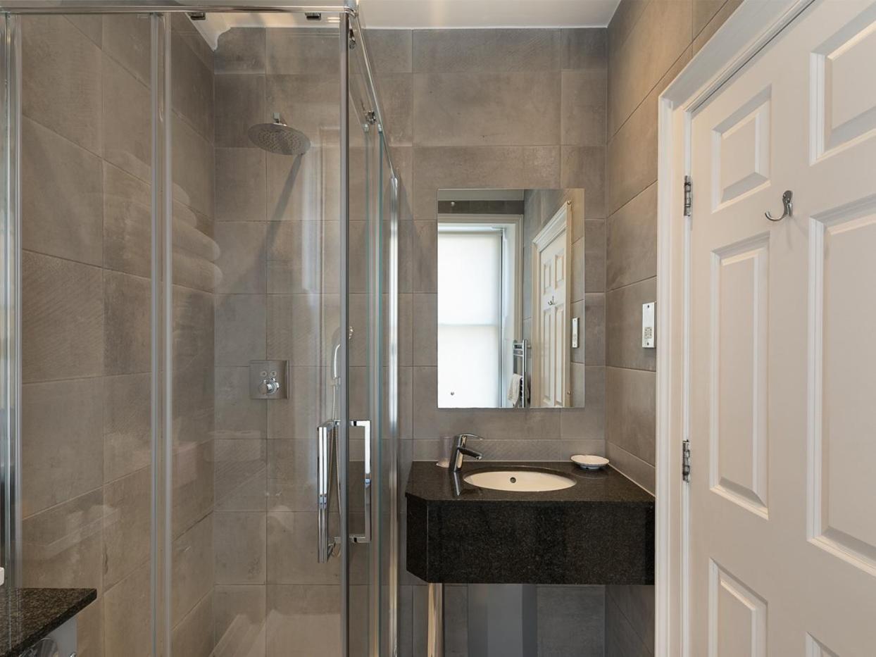 Staunton - Hotell 4*