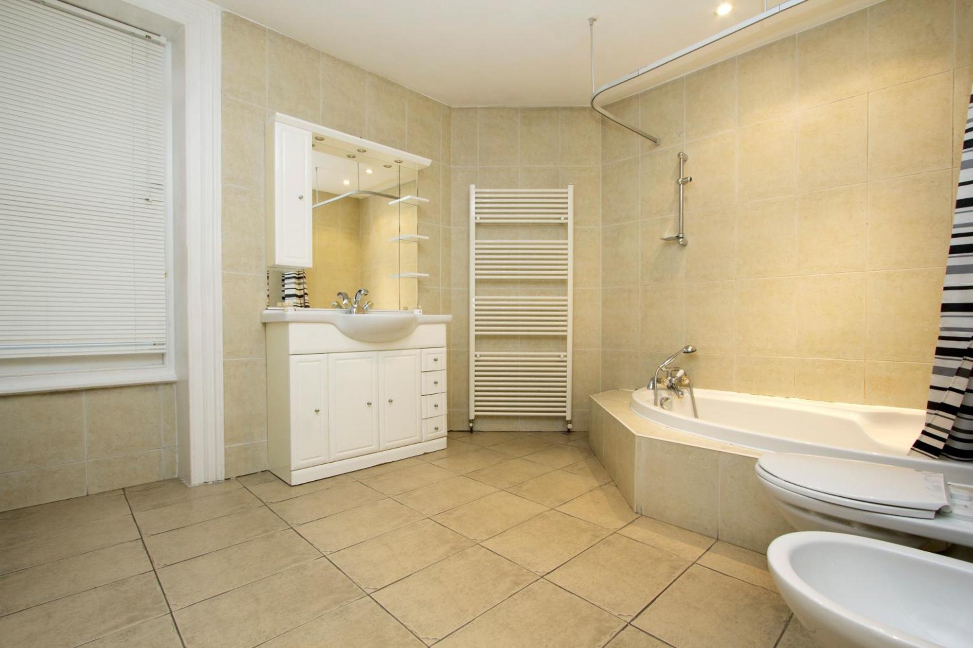 Apartment Hyde Park Serviced London