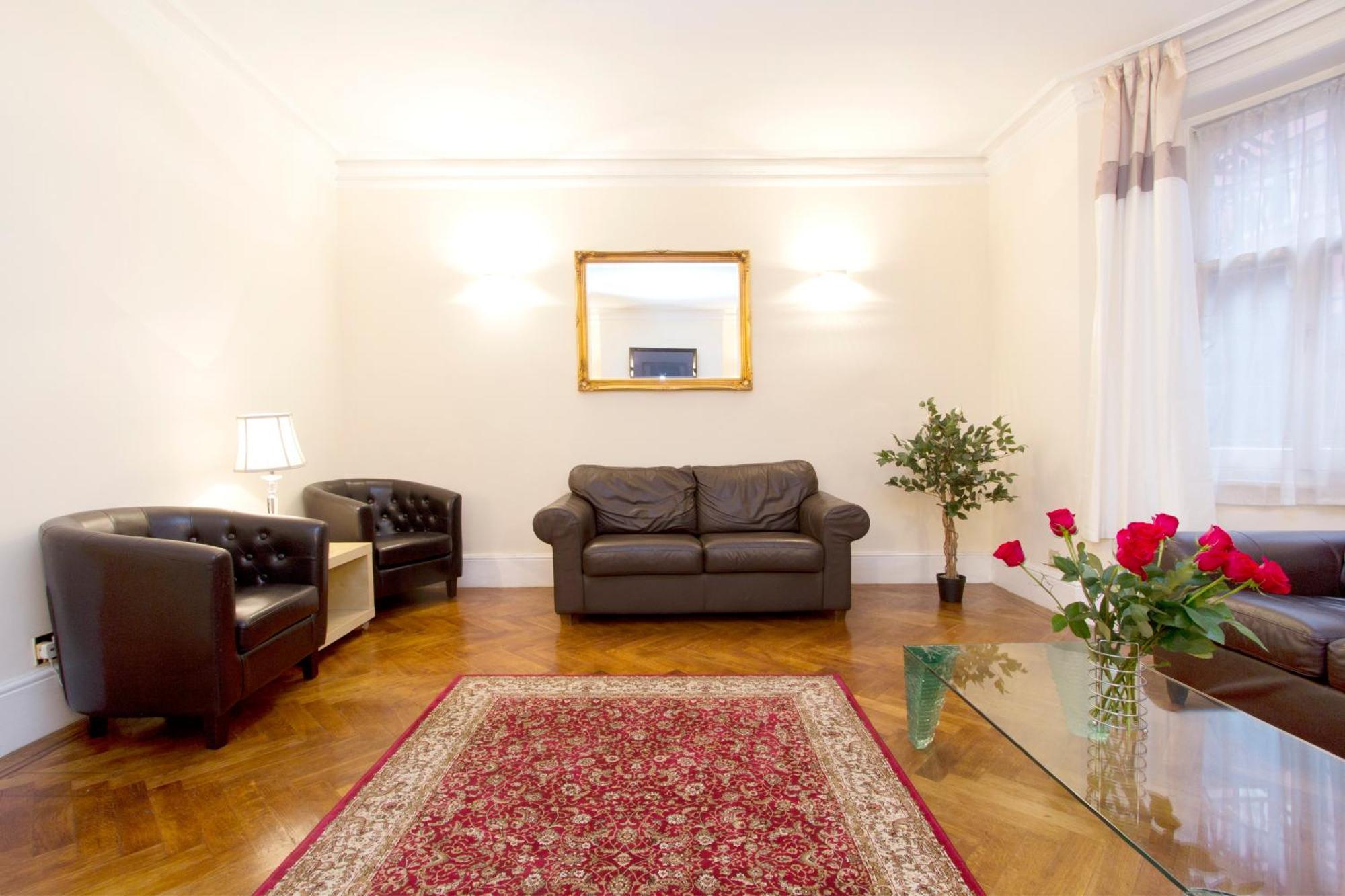Hyde Park Serviced Apartment