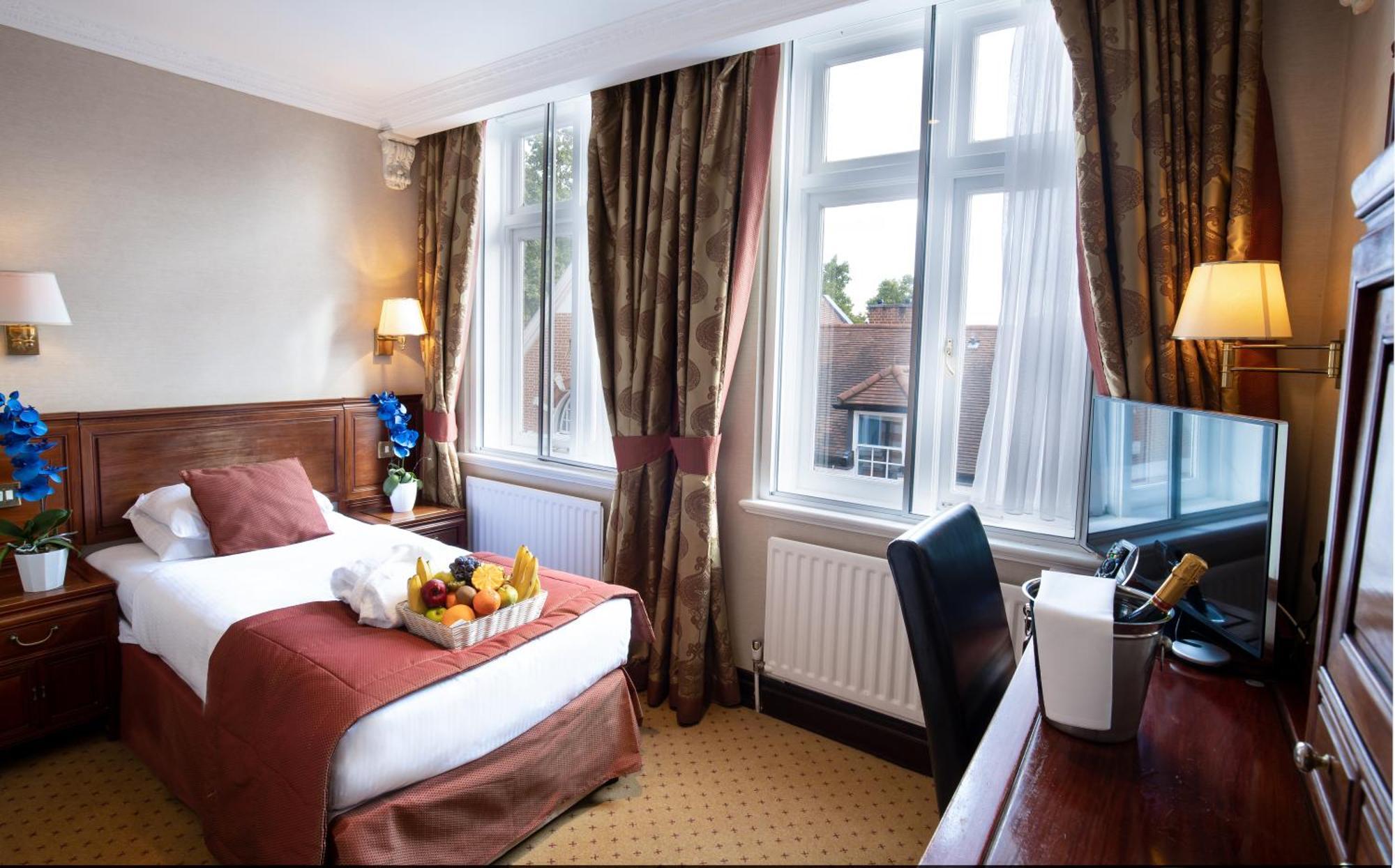 Rochester By Blue Orchid Hotel 4*